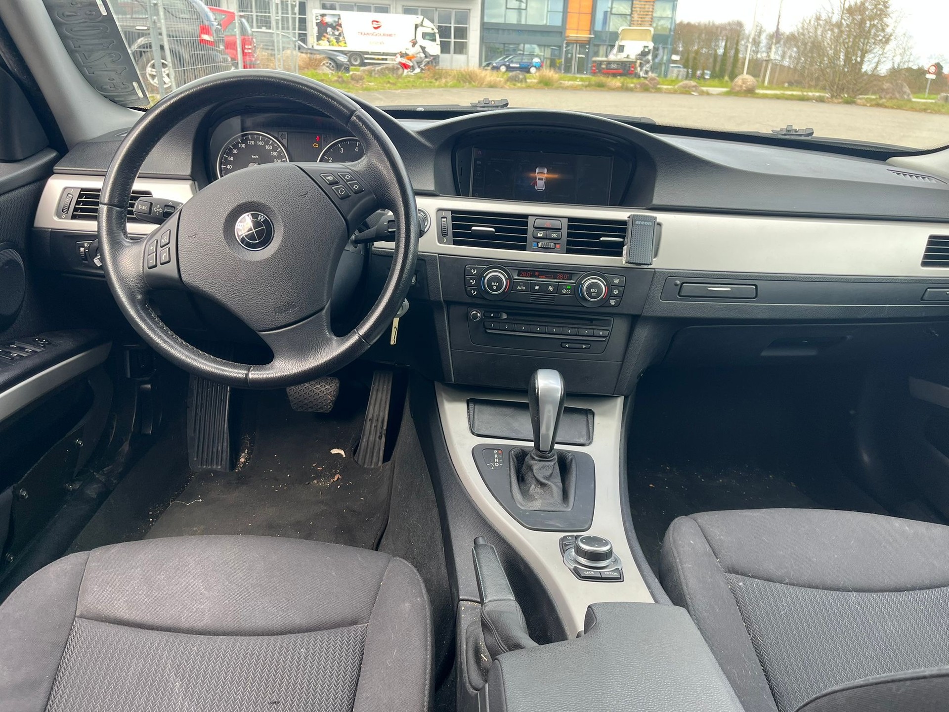 BMW 320i Touring Steptronic-image-5