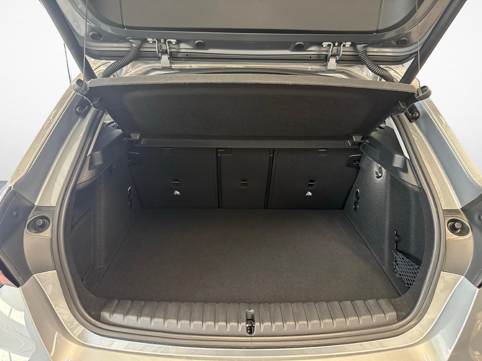 BMW 120i-image-19