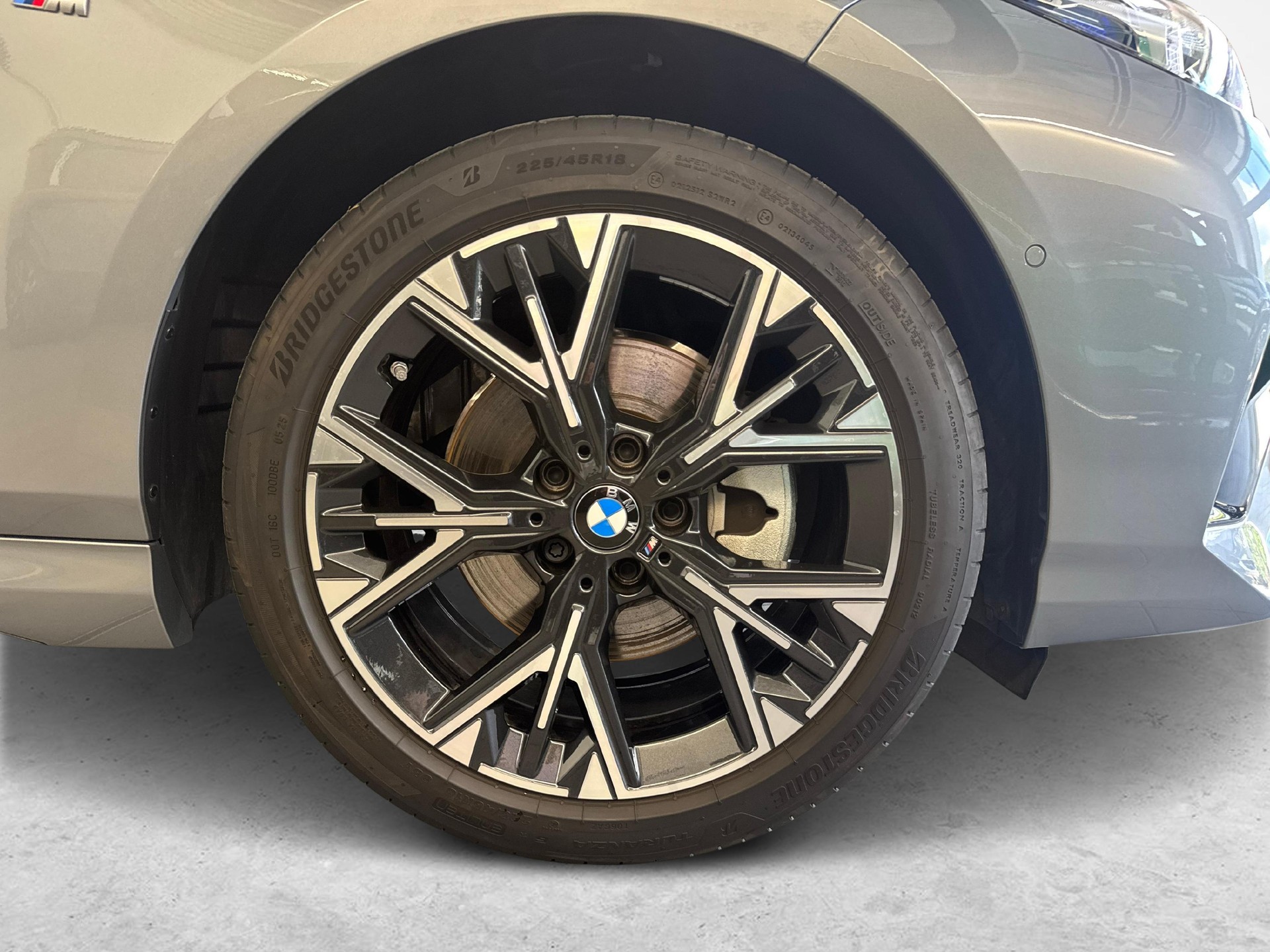 BMW 120i-image-8