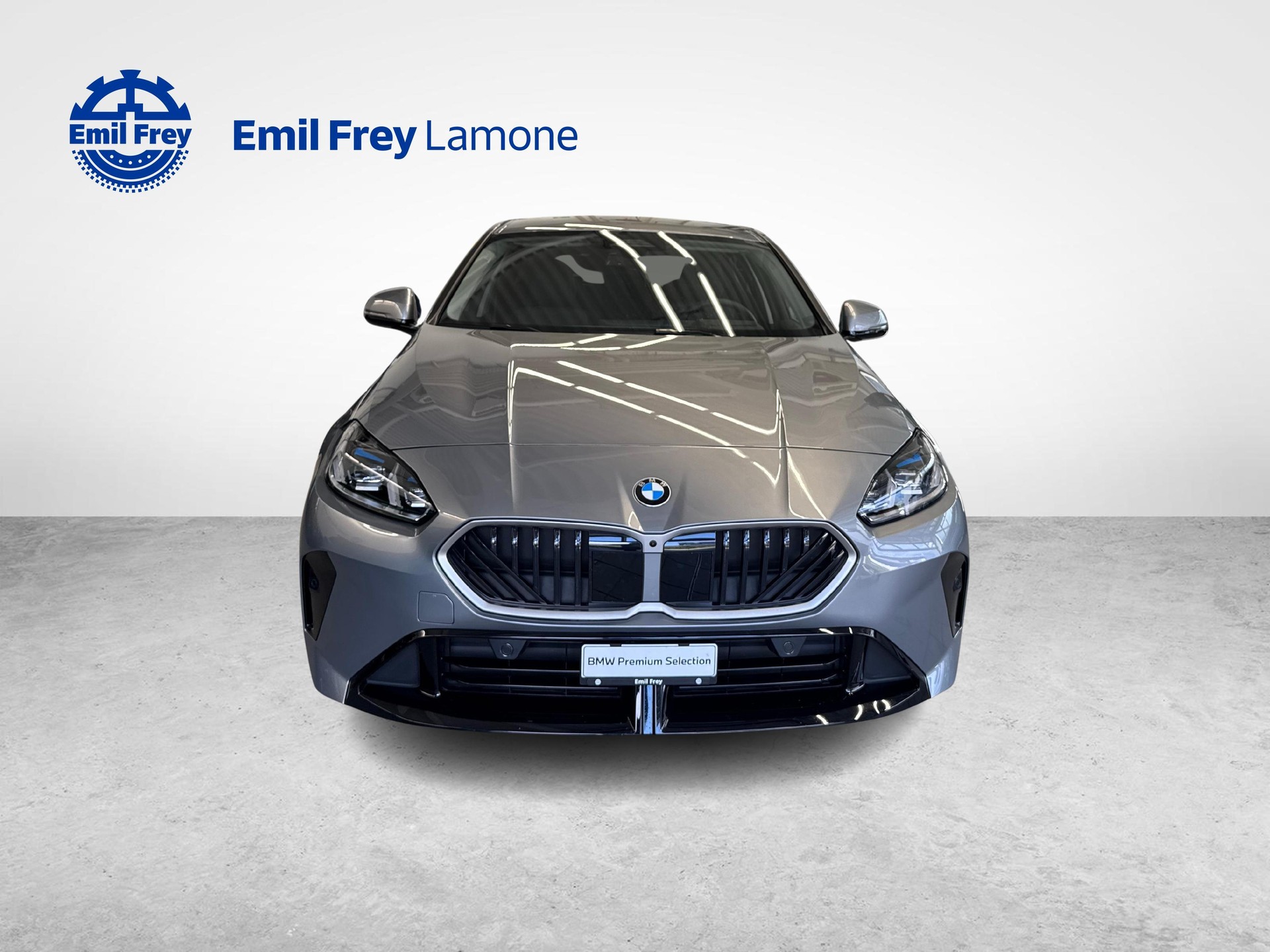 BMW 120i-image-7