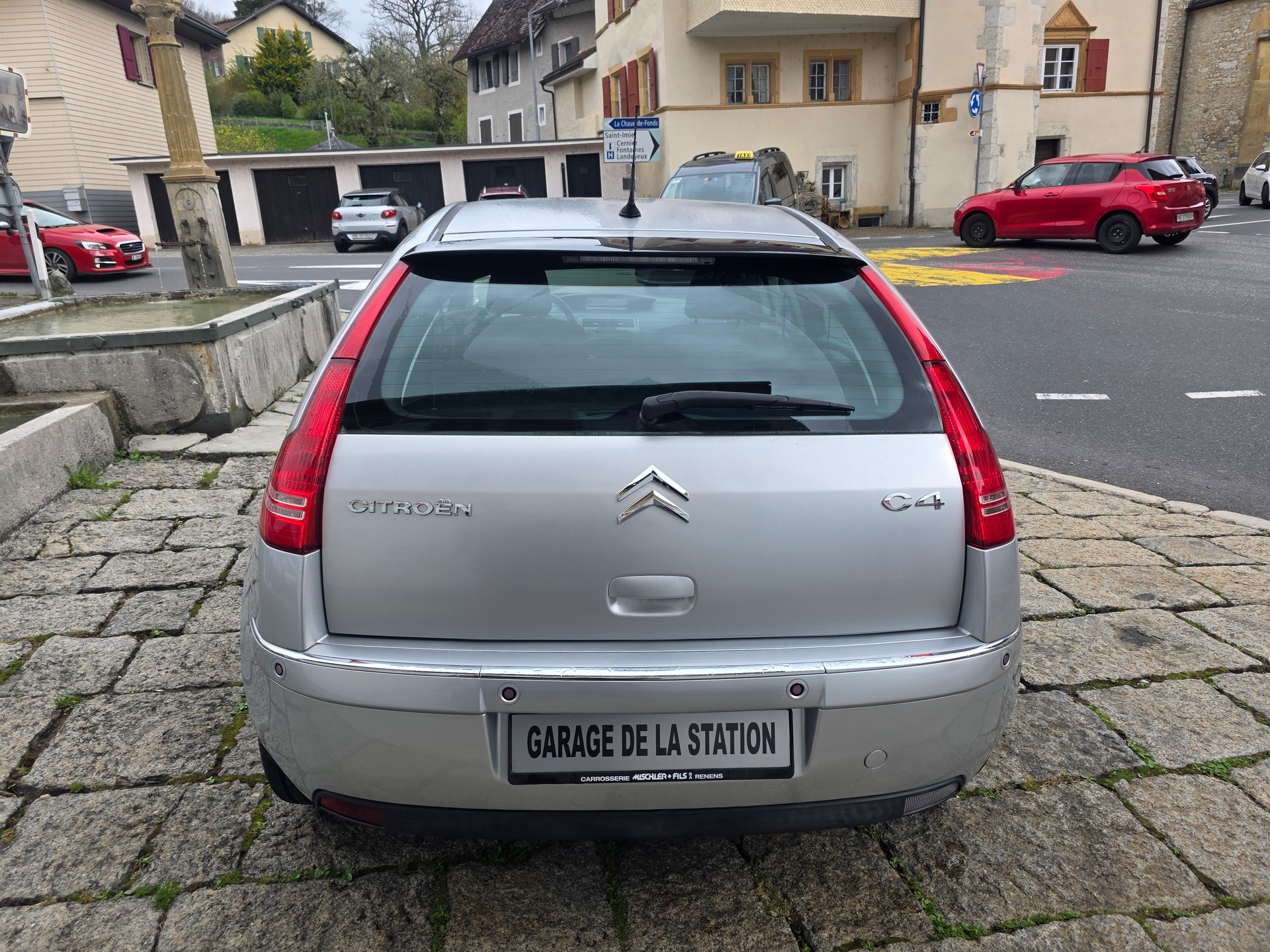 CITROEN C4 Berline 2.0i 16V Exclusive Automatic-image-4