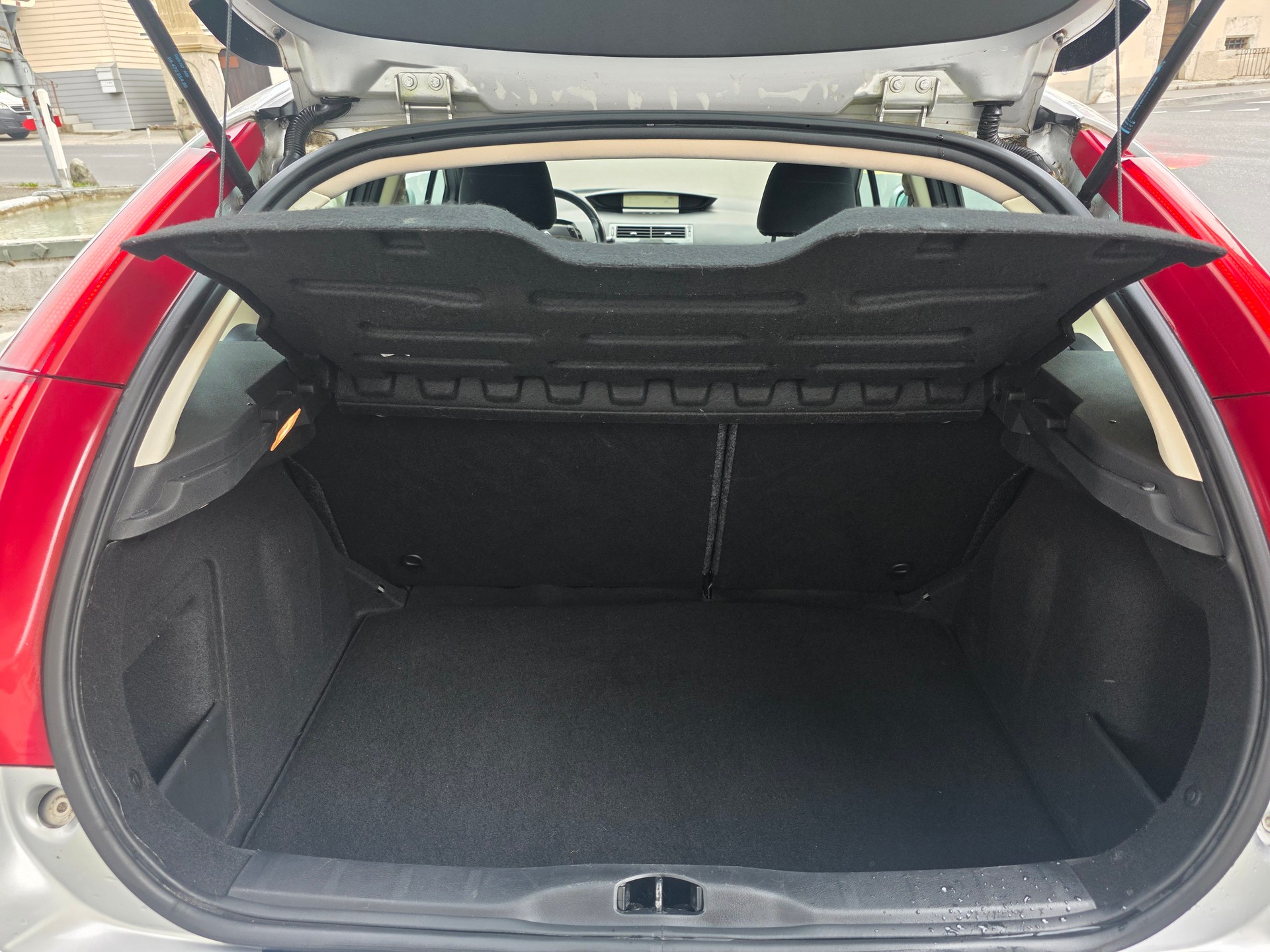 CITROEN C4 Berline 2.0i 16V Exclusive Automatic-image-10