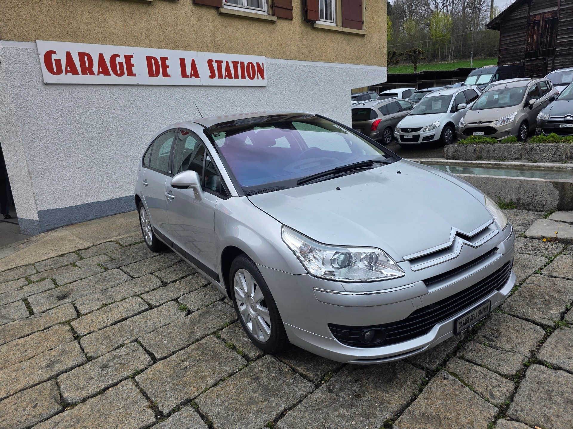 CITROEN C4 Berline 2.0i 16V Exclusive Automatic-image-2