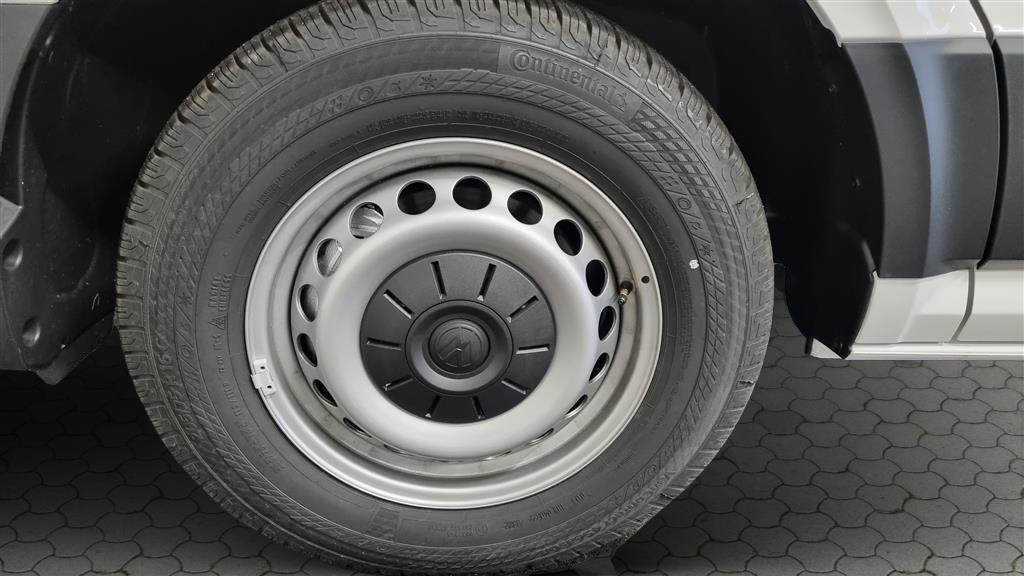 VW Crafter 35 2.0 BiTDI Koffer/Hebebuhne Champion L4-image-5
