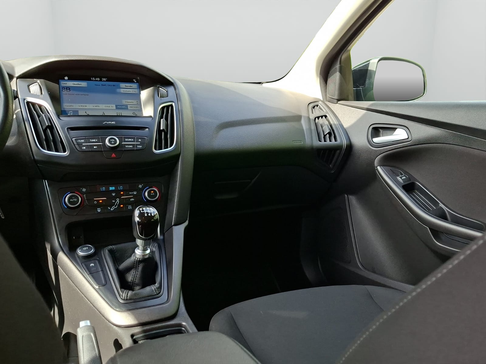FORD Focus 1.0 SCTi Black Edition-image-14