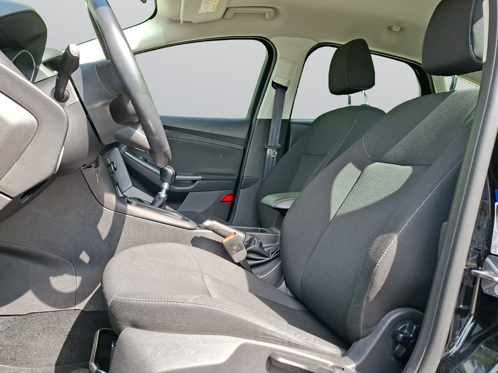 FORD Focus 1.0 SCTi Black Edition-image-10