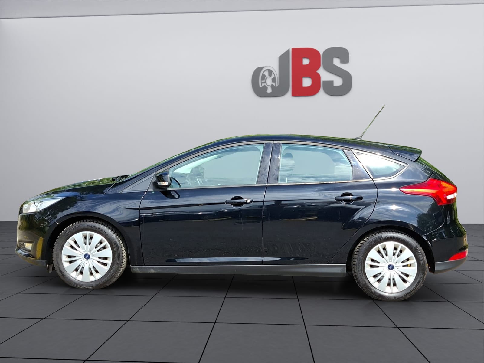 FORD Focus 1.0 SCTi Black Edition-image-3