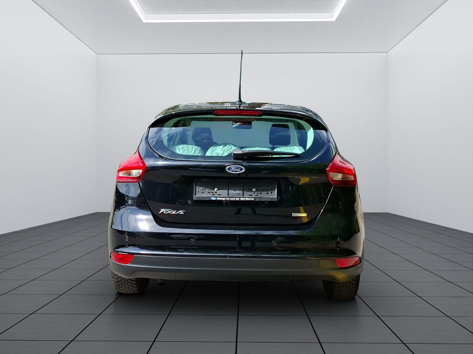 FORD Focus 1.0 SCTi Black Edition-image-5