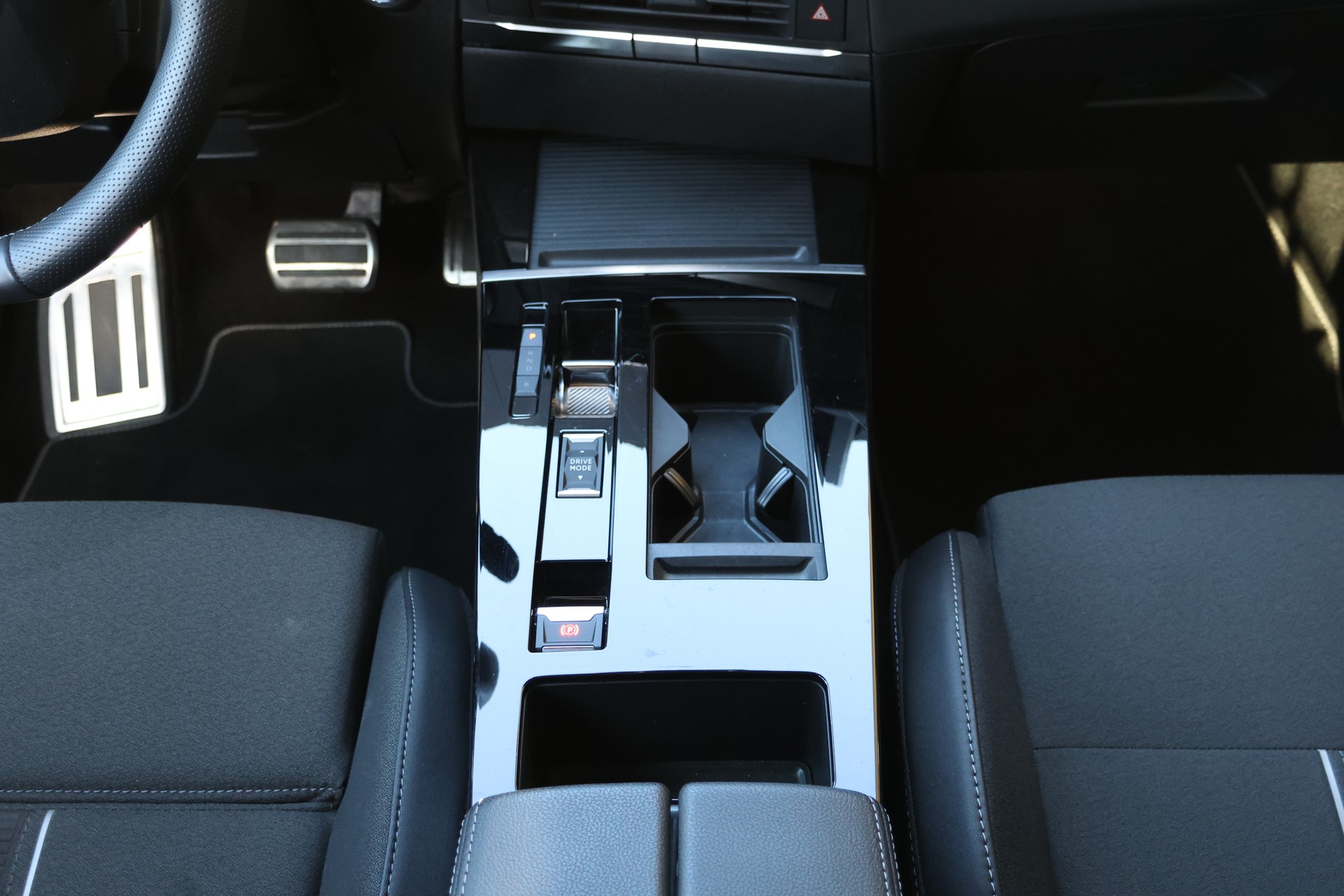 OPEL Astra 1.6 PHEV GS-image-8