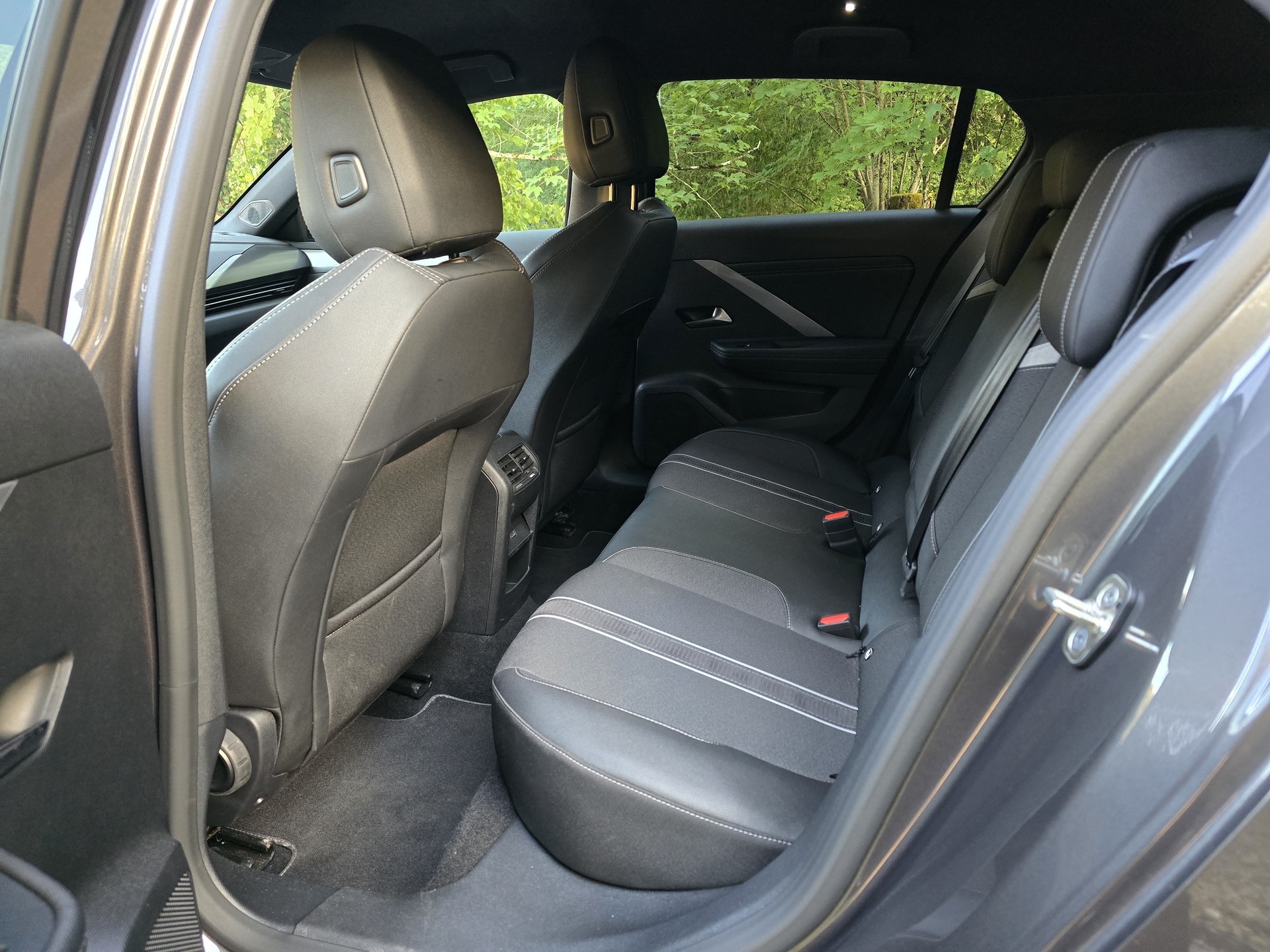 OPEL Astra 1.6 PHEV GS-image-12