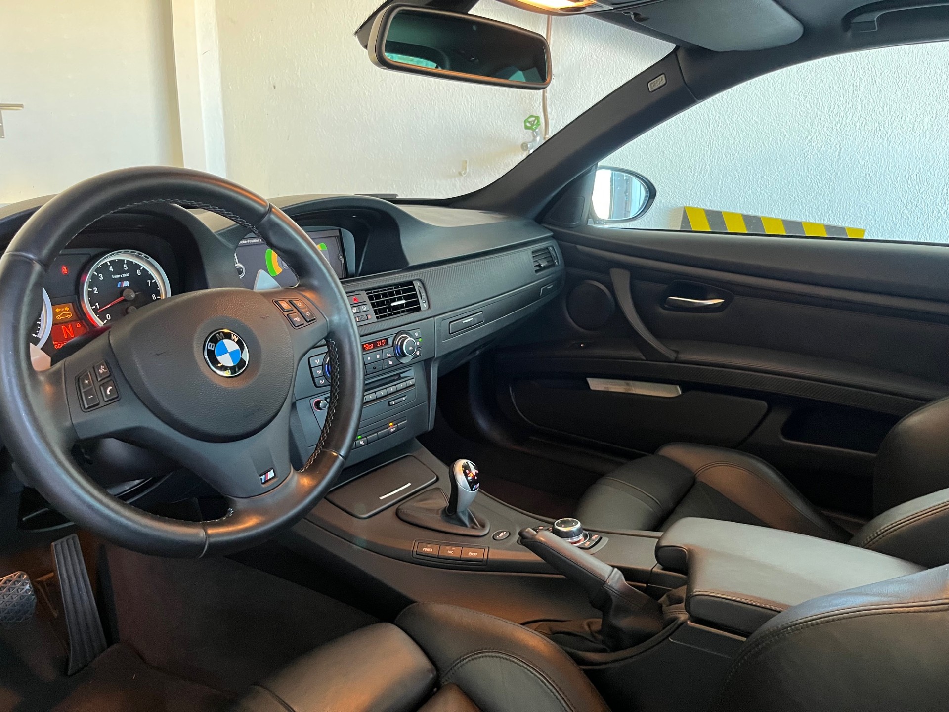 BMW M3 Competition / frisch ab MFK / komplett Original-image-3