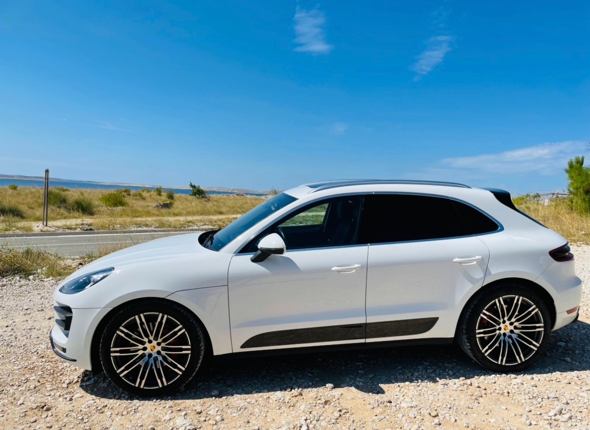 PORSCHE 3.6 V6 Turbo-image-1