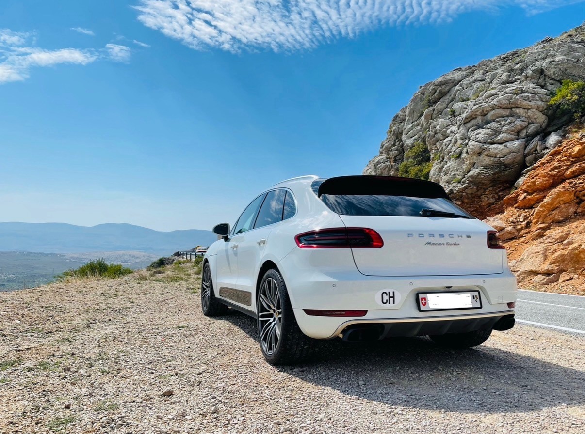 PORSCHE 3.6 V6 Turbo-image-2