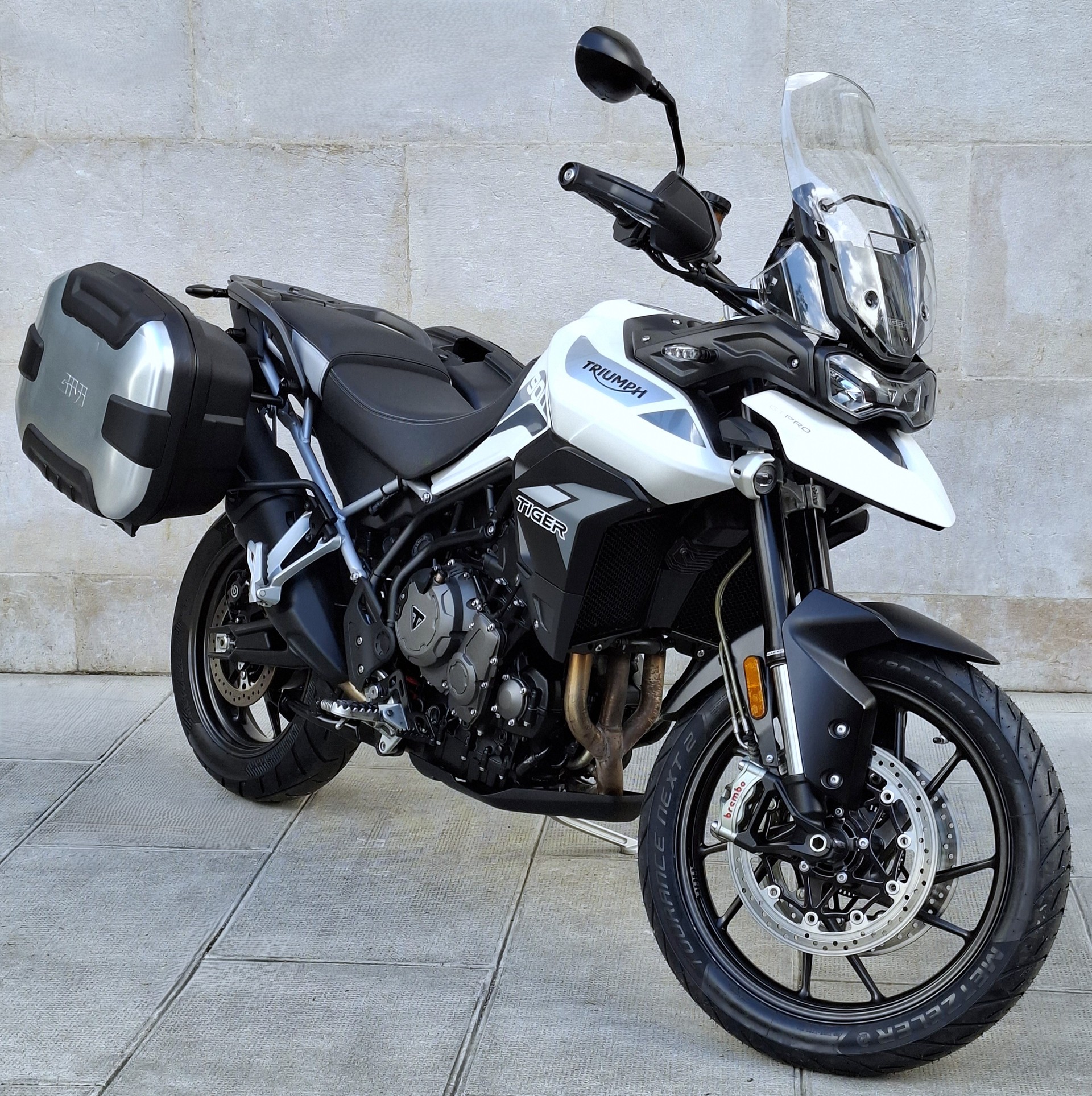 TRIUMPH Tiger 900 GT Pro-showroom-element-3