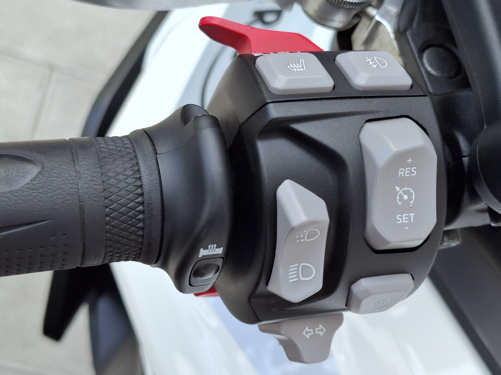 TRIUMPH Tiger 900 GT Pro-image-10