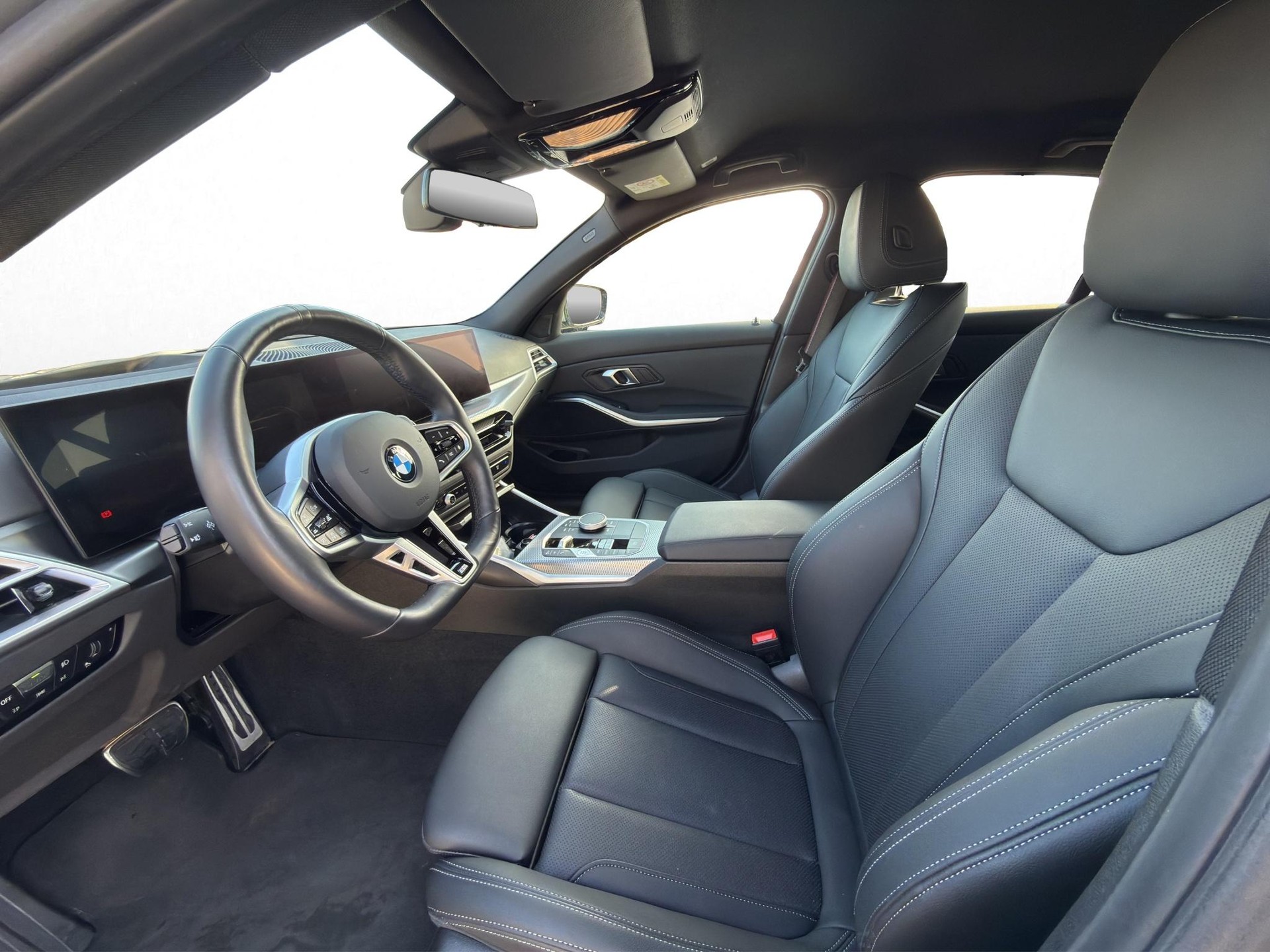 BMW 320d xDrive 48V Steptronic M Sport-image-13