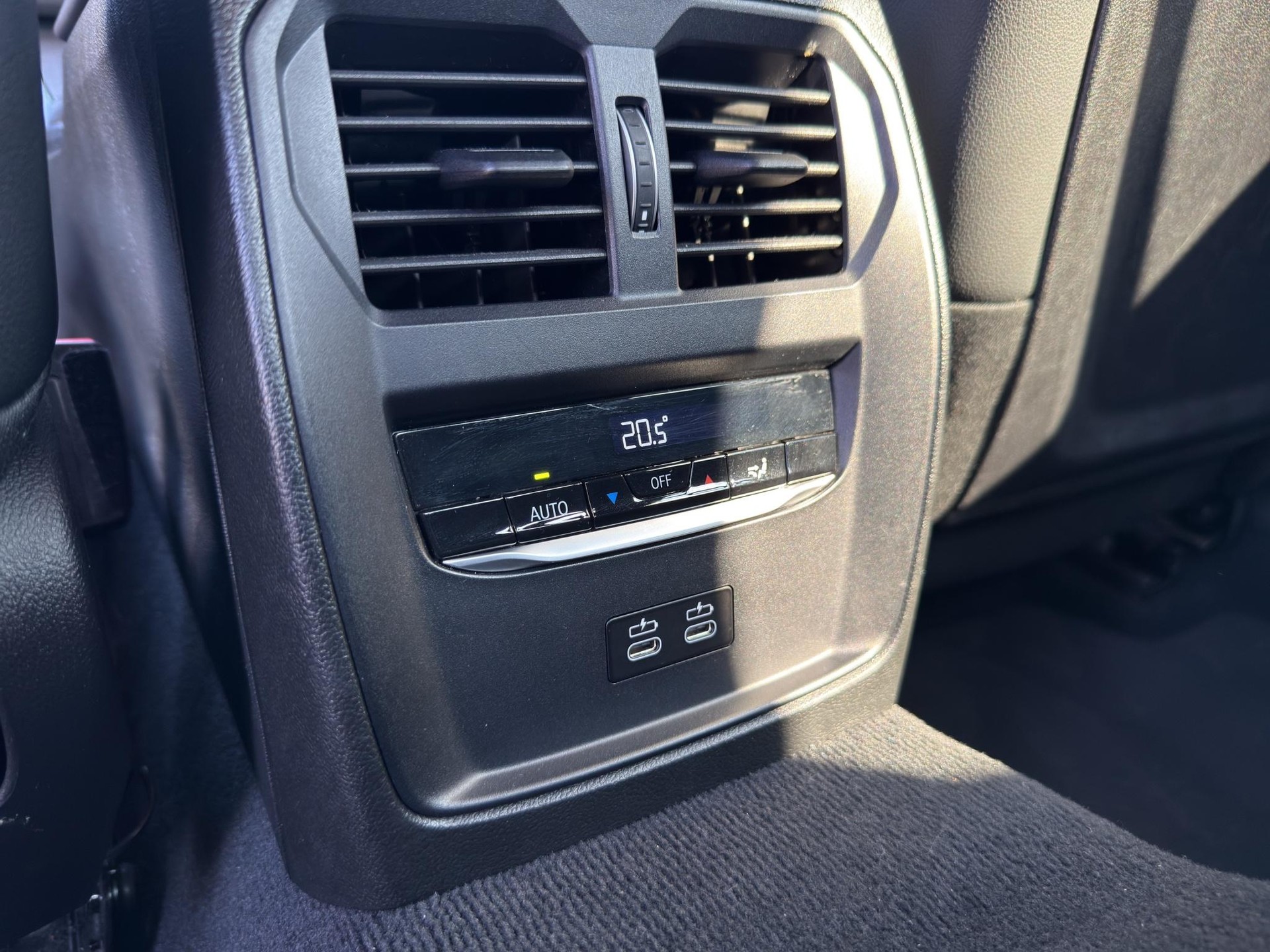 BMW 320d xDrive SAG-image-27