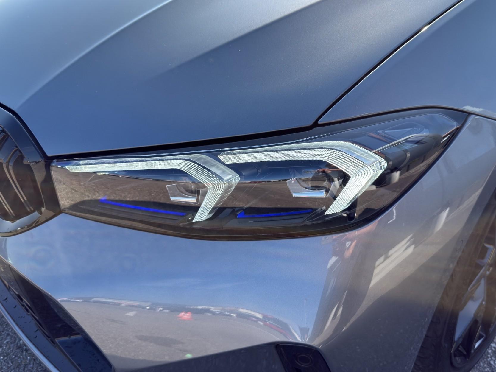 BMW 320d xDrive 48V Steptronic M Sport-image-1