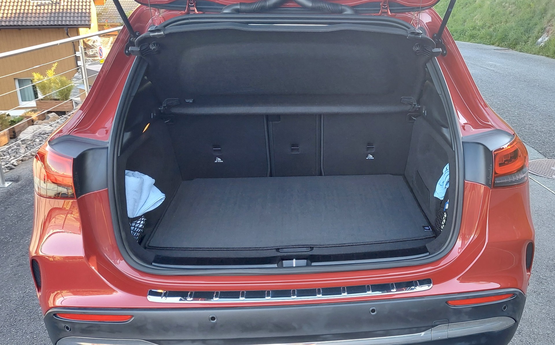 MERCEDES-BENZ GLA 200 AMG Line 4matic 8G-DCT-image-5