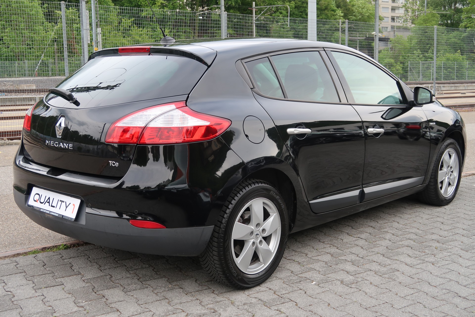 RENAULT Mégane Coupé 1.4 16V Turbo Bose-showroom-element-3