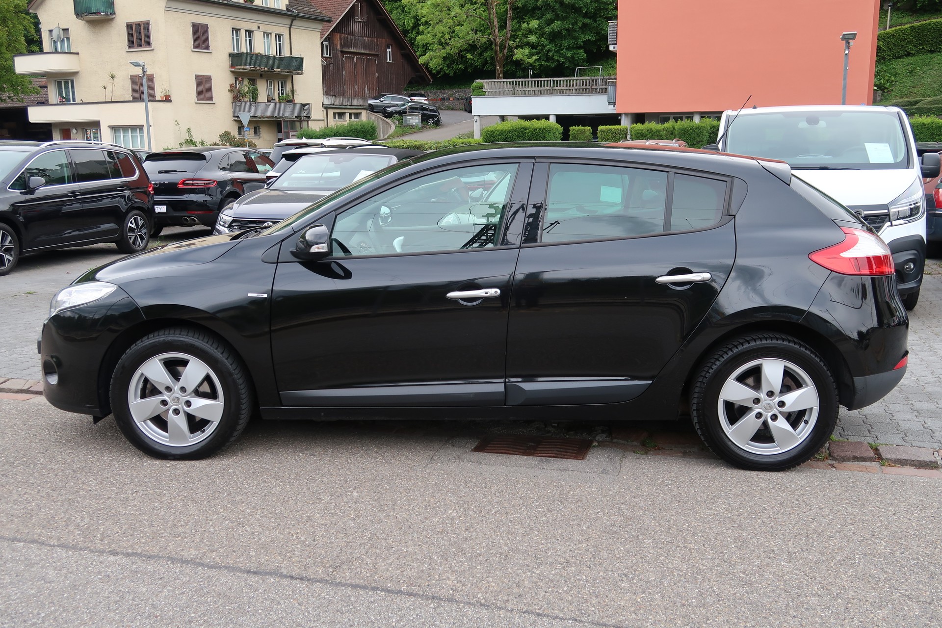 RENAULT Mégane Coupé 1.4 16V Turbo Bose-image-10