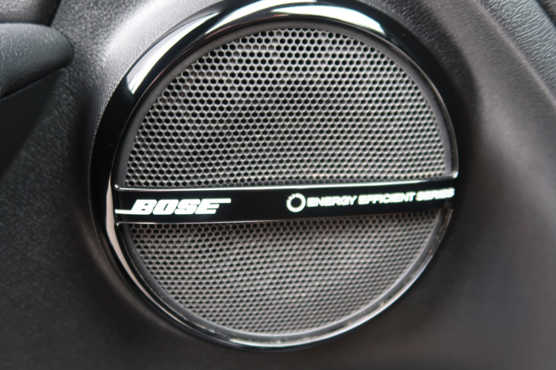RENAULT Mégane Coupé 1.4 16V Turbo Bose-image-16