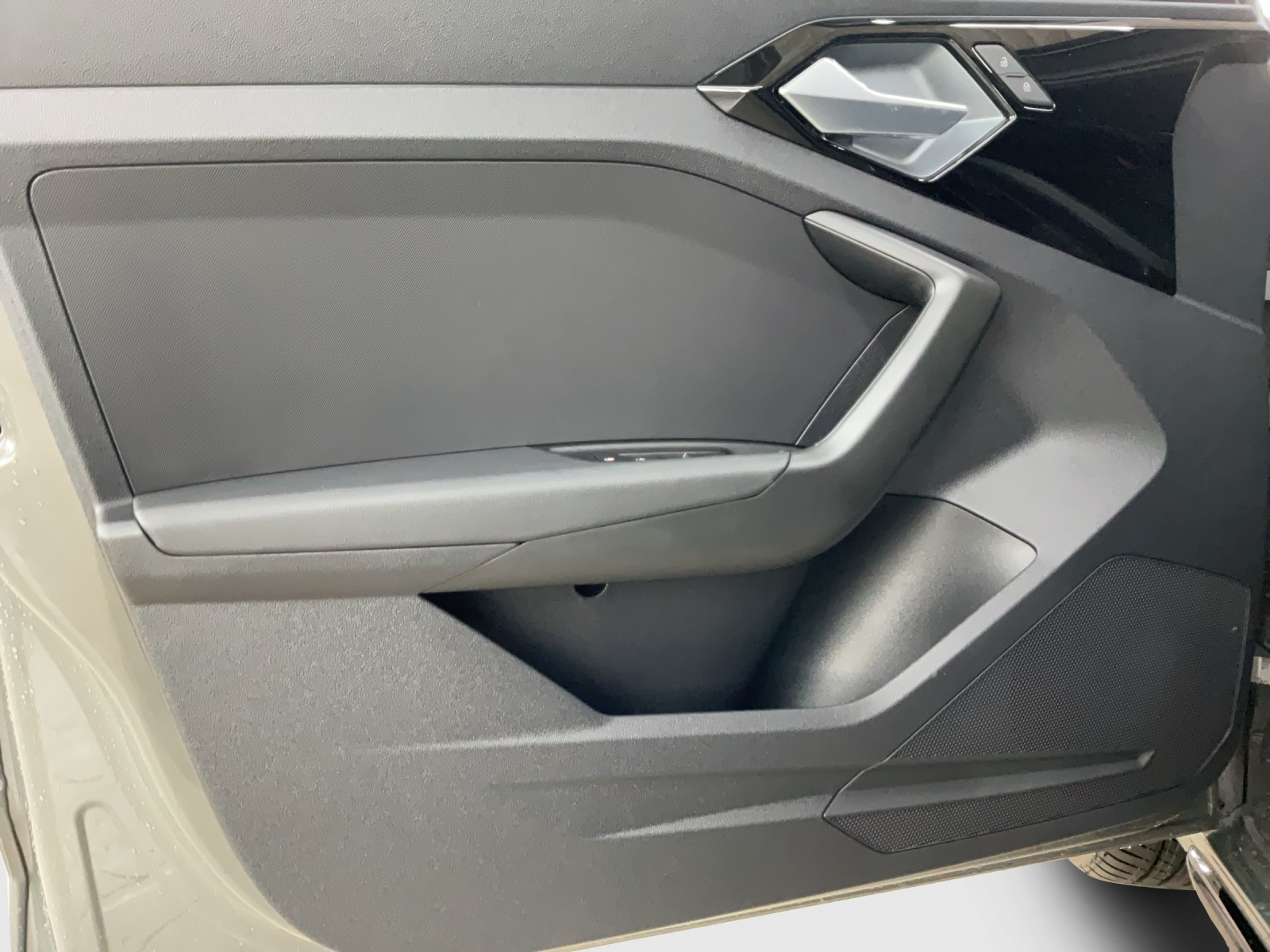 AUDI A1 Sportback 30 TFSI S Line Attraction S-tronic-image-14