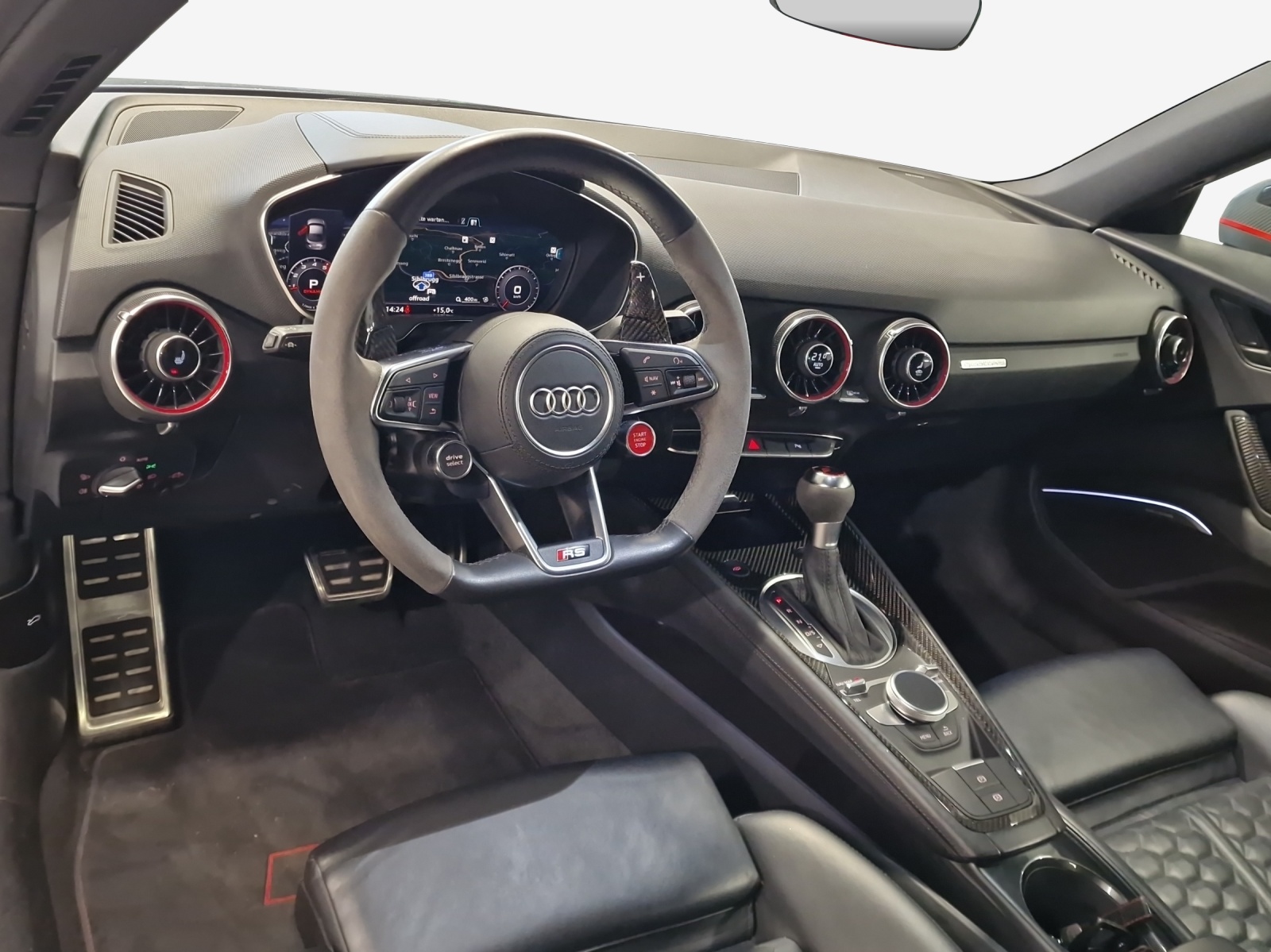 AUDI TT Coupé TTRS quattro S-tronic-image-8