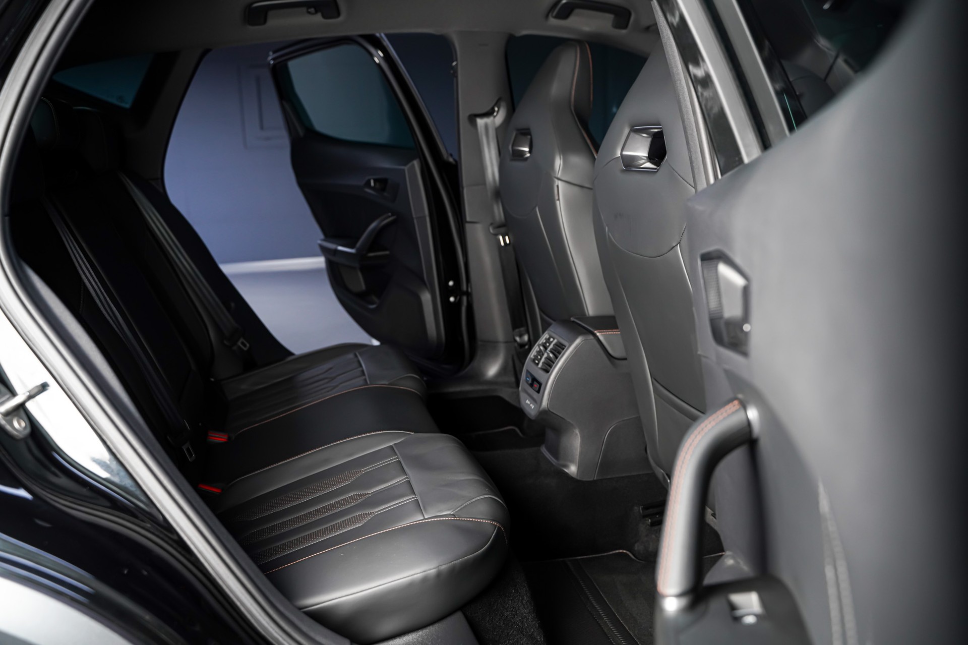 CUPRA Formentor 1.4 e-HYBRID pHEV VZ DSG-image-14