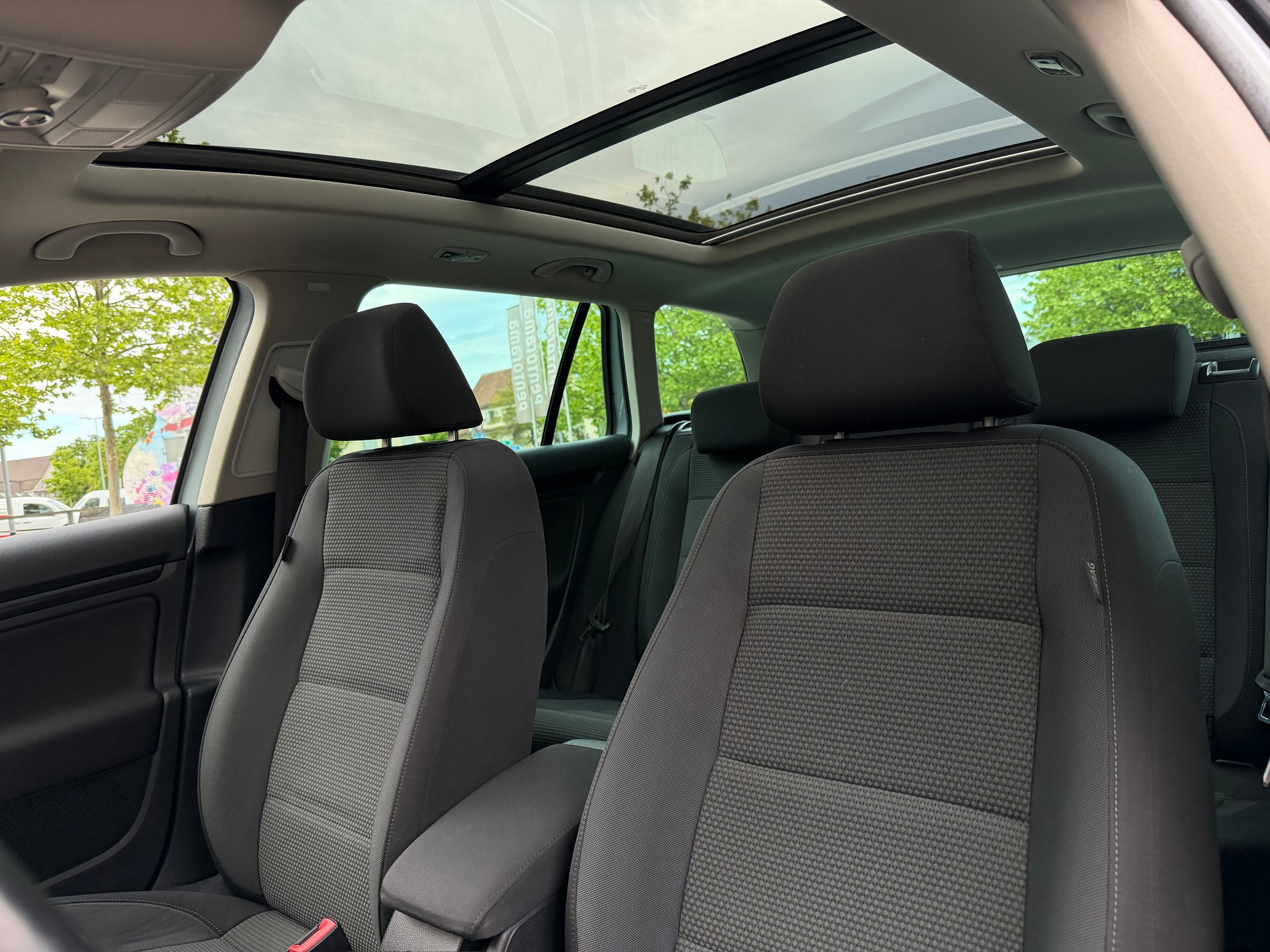 VW Golf Variant 1.4 TSI Team-image-5