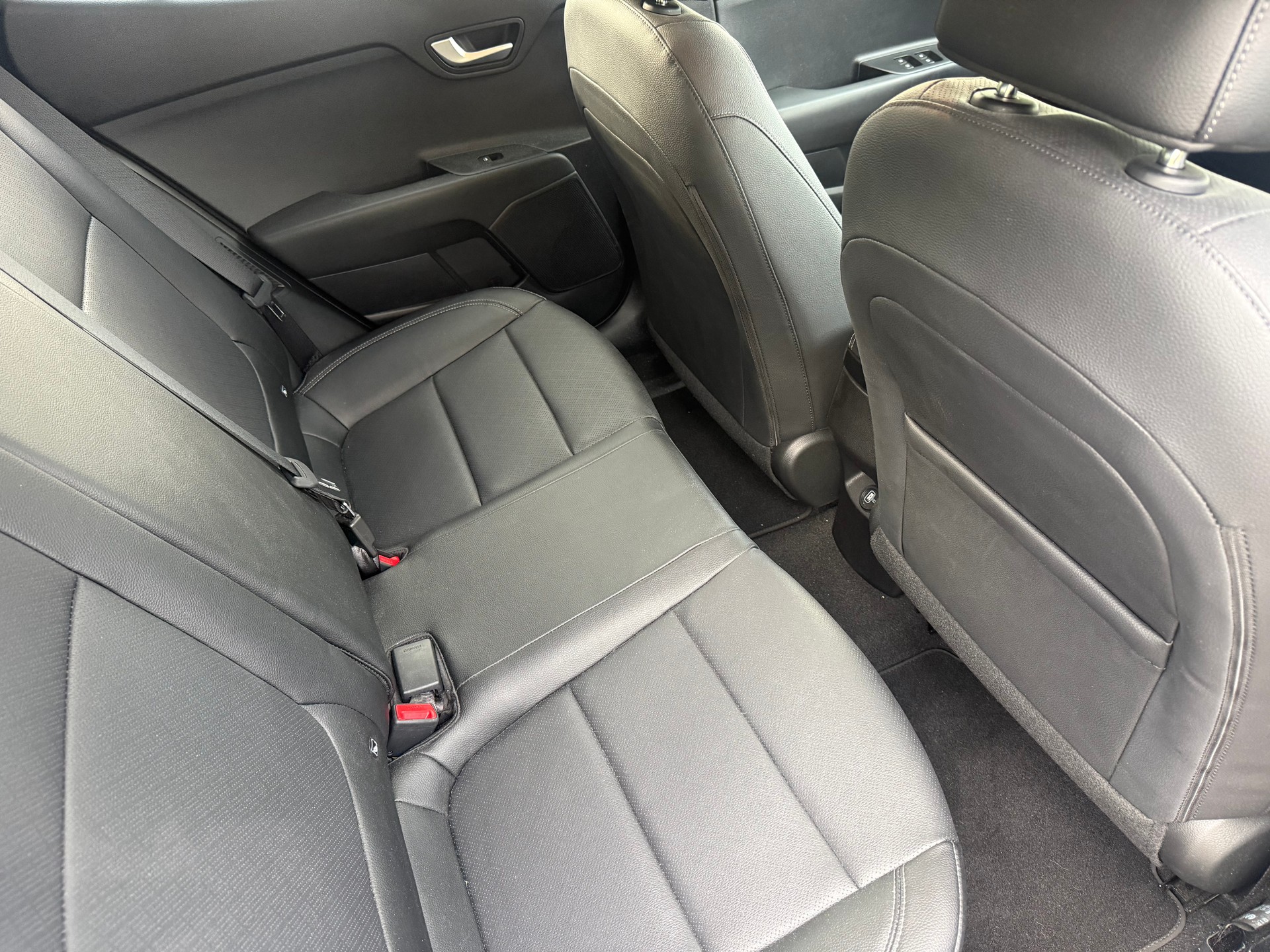 KIA Stonic 1.0 T-GDI MHEV Style DCT-image-8