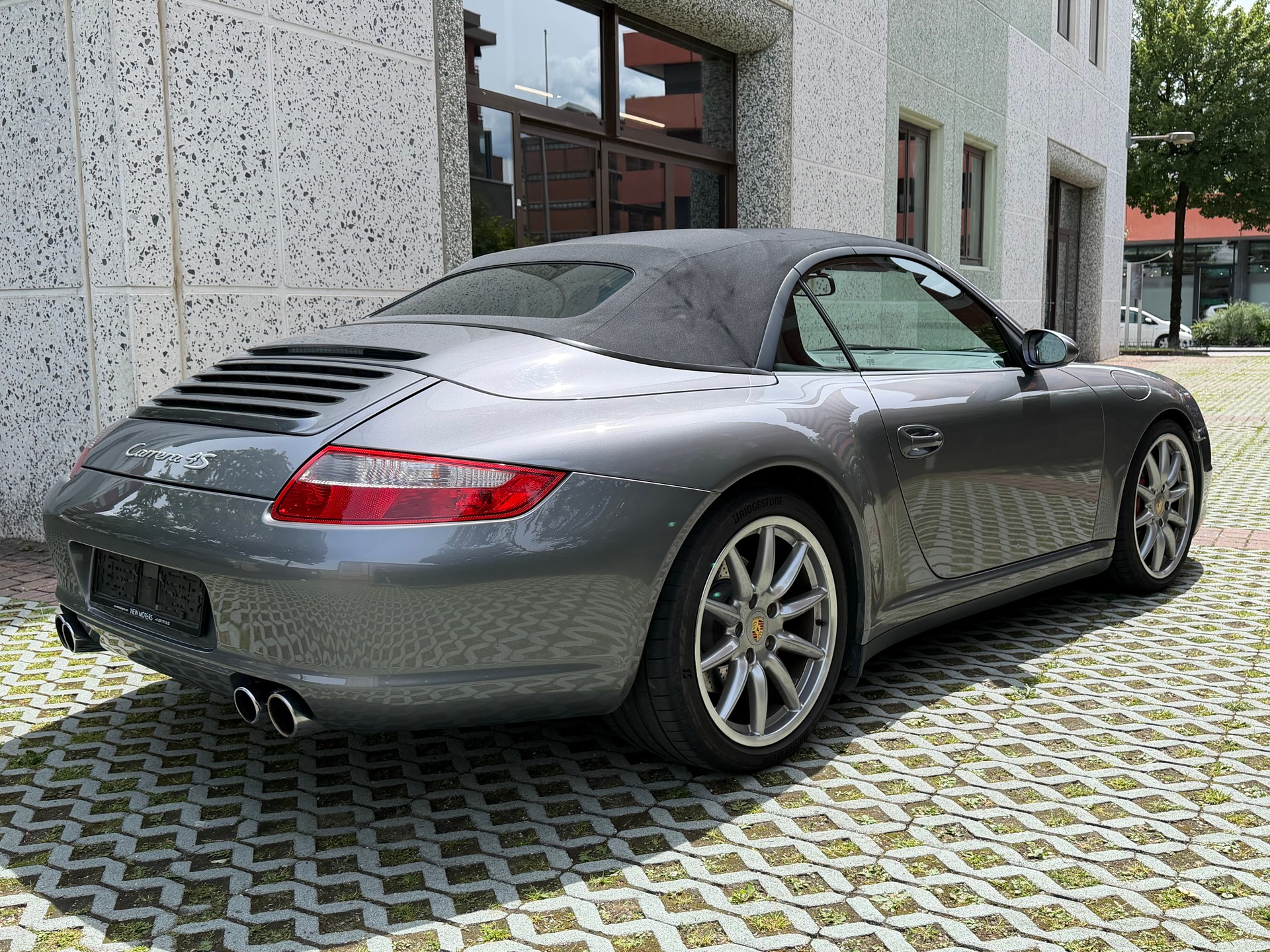 PORSCHE 911 Cabrio Carrera 4S-image-3