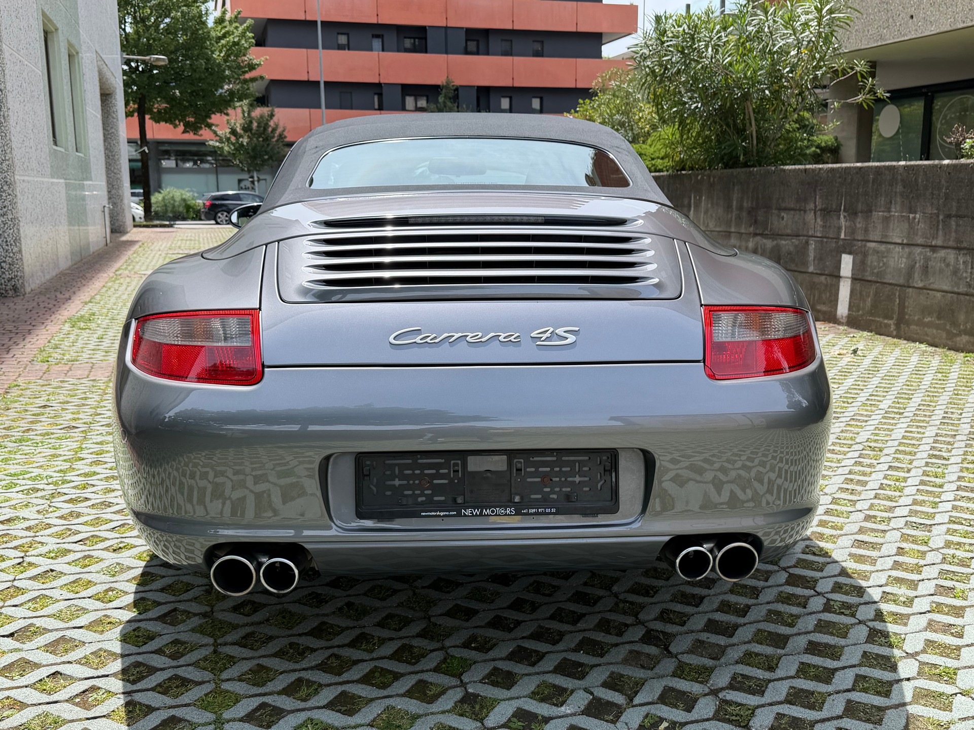 PORSCHE 911 Cabrio Carrera 4S-image-4