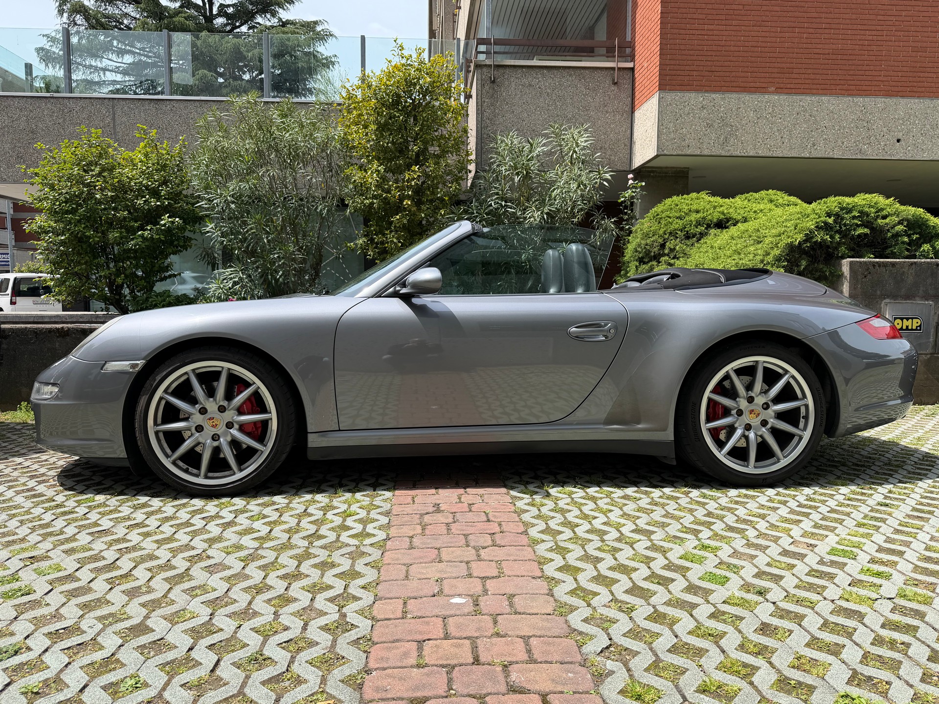 PORSCHE 911 Cabrio Carrera 4S-image-6
