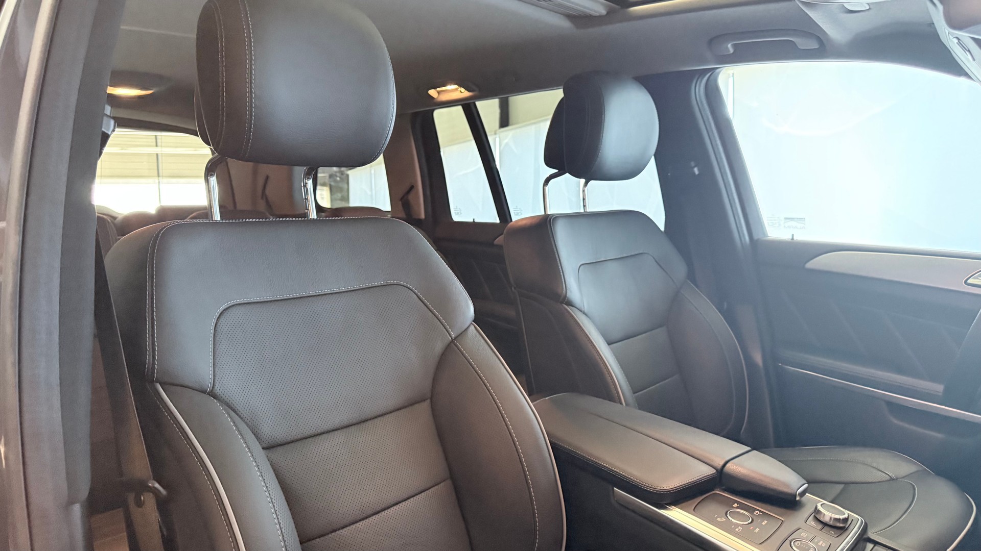 MERCEDES-BENZ GL 350 V6 CDI BlueTec-image-28
