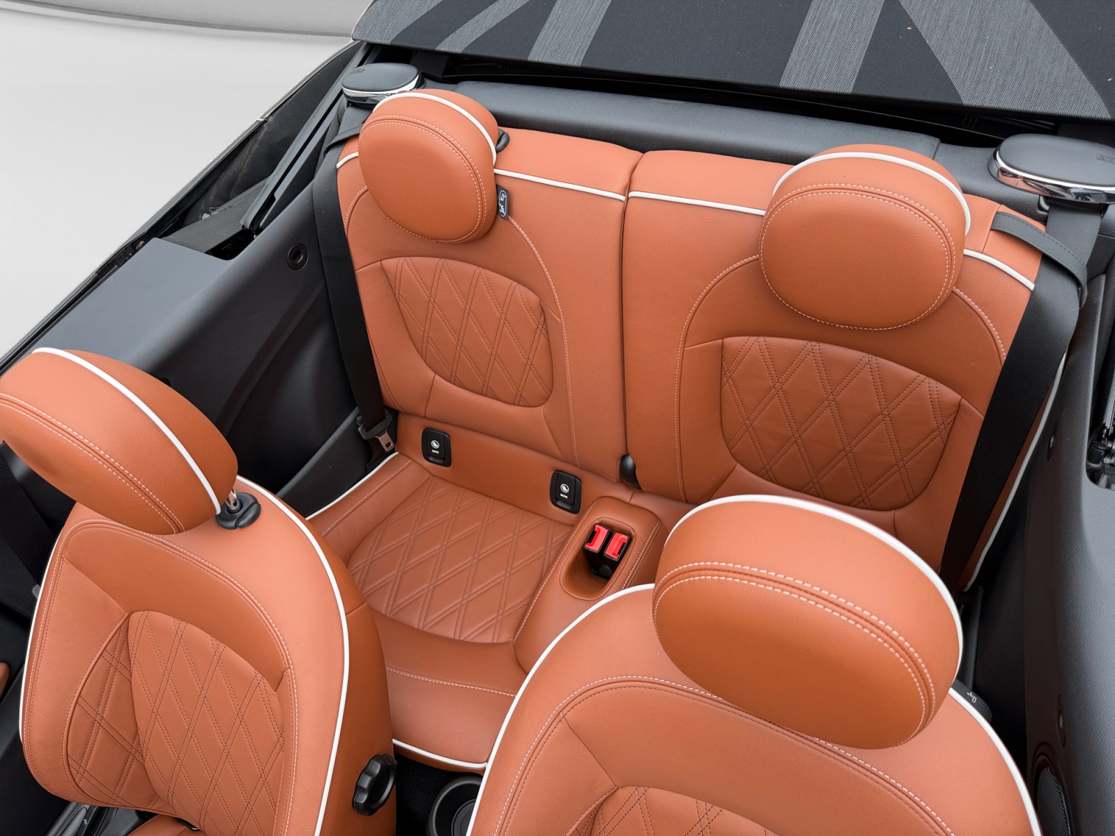 MINI Cooper S Cabriolet DKG-image-15