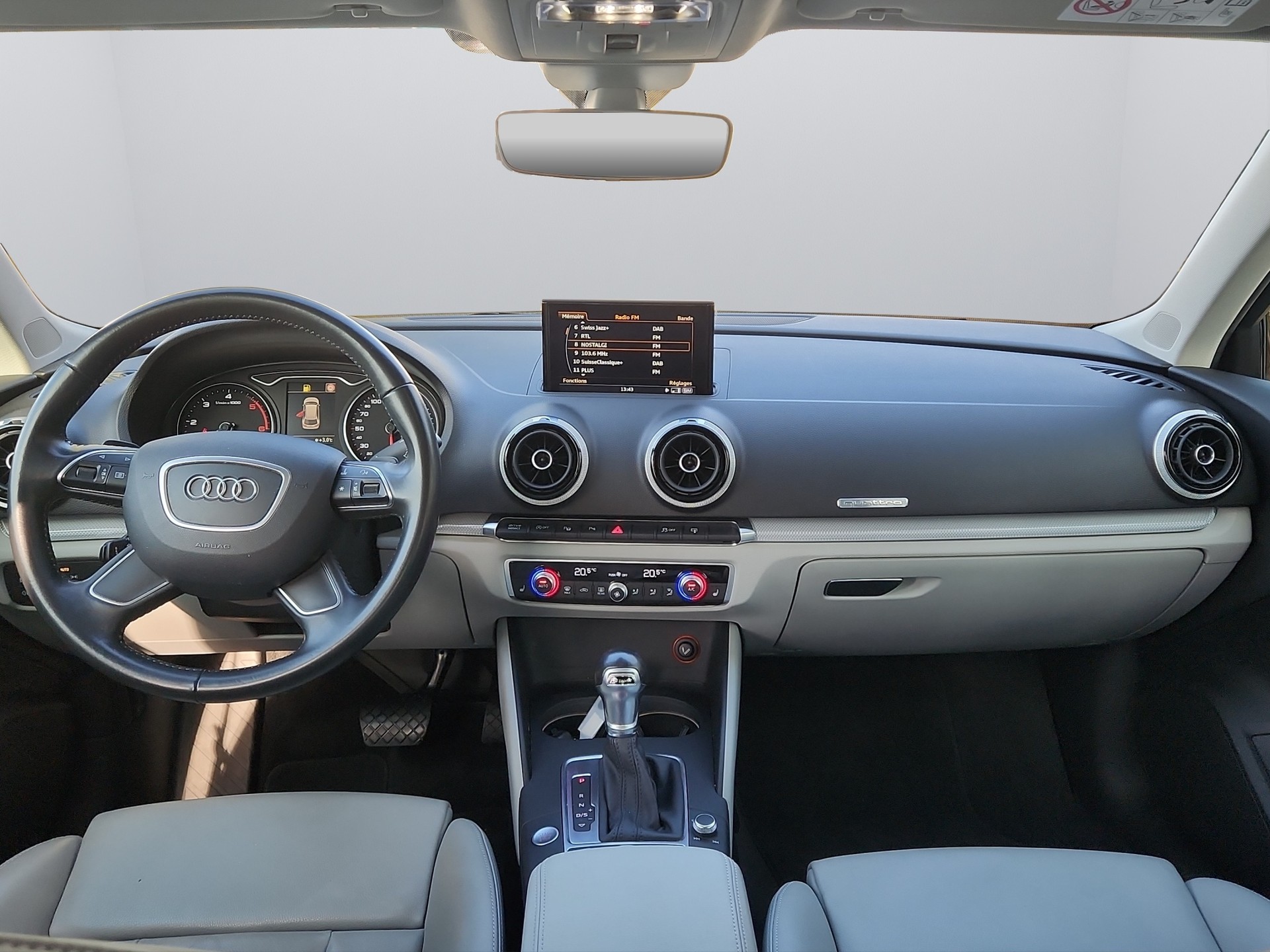 AUDI A3 Sportback 2.0 TDI Attraction quattro S-tronic-image-8