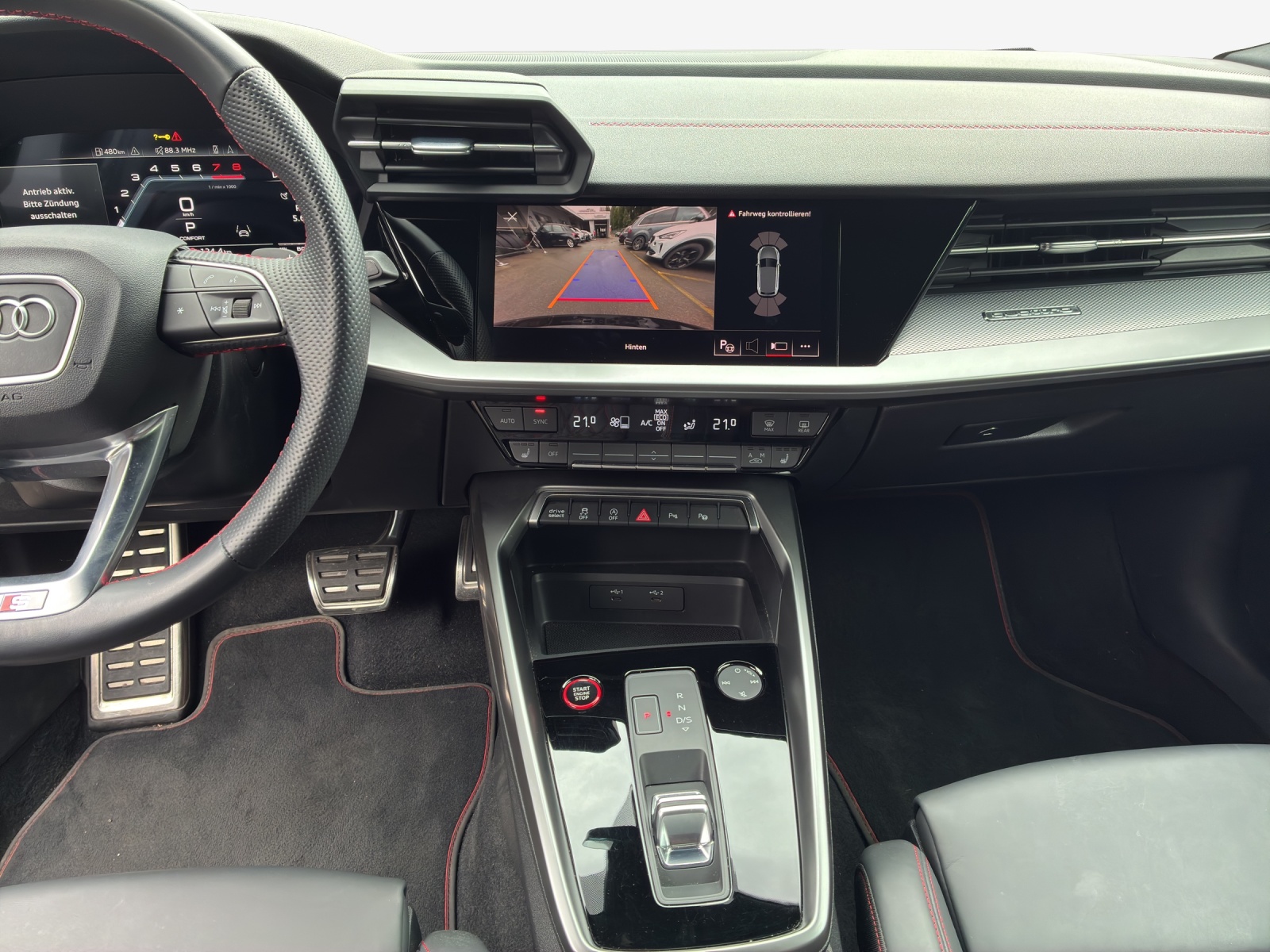AUDI S3 Sportback 2.0 TFSI quattro S-tronic-image-10