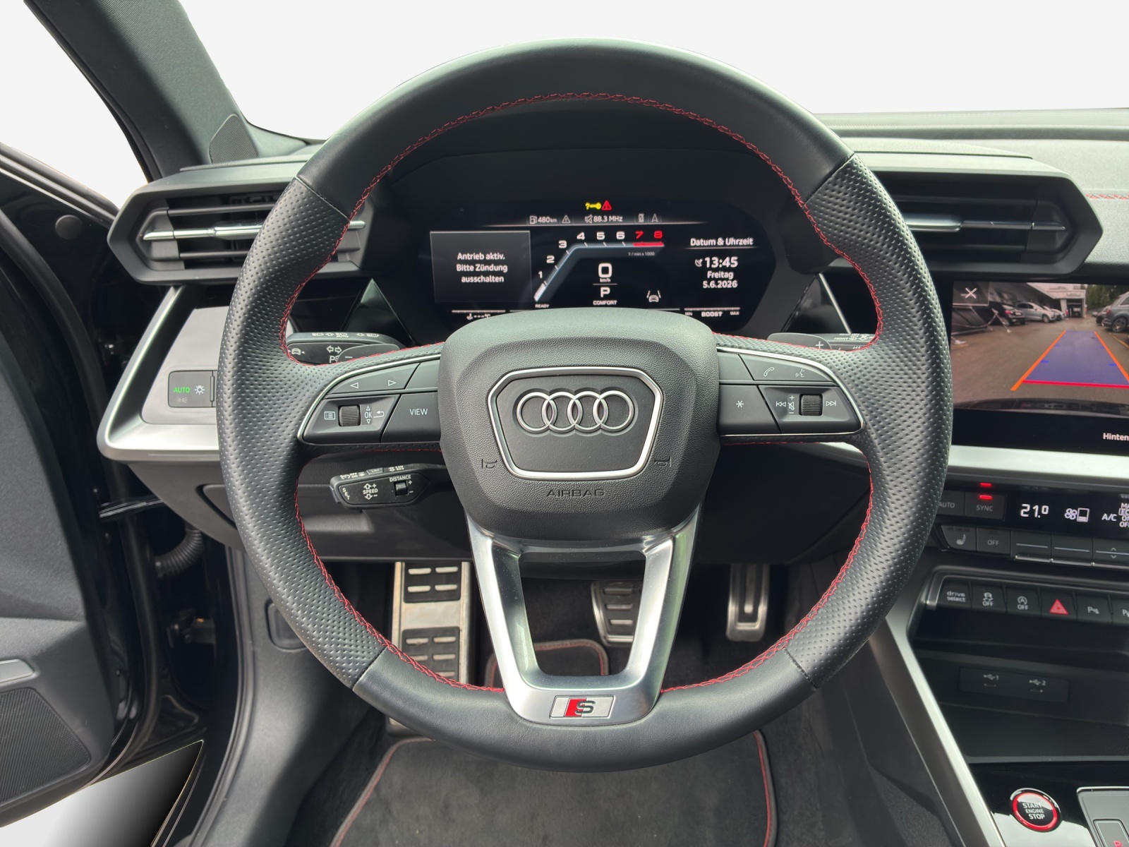 AUDI S3 Sportback 2.0 TFSI quattro S-tronic-image-9