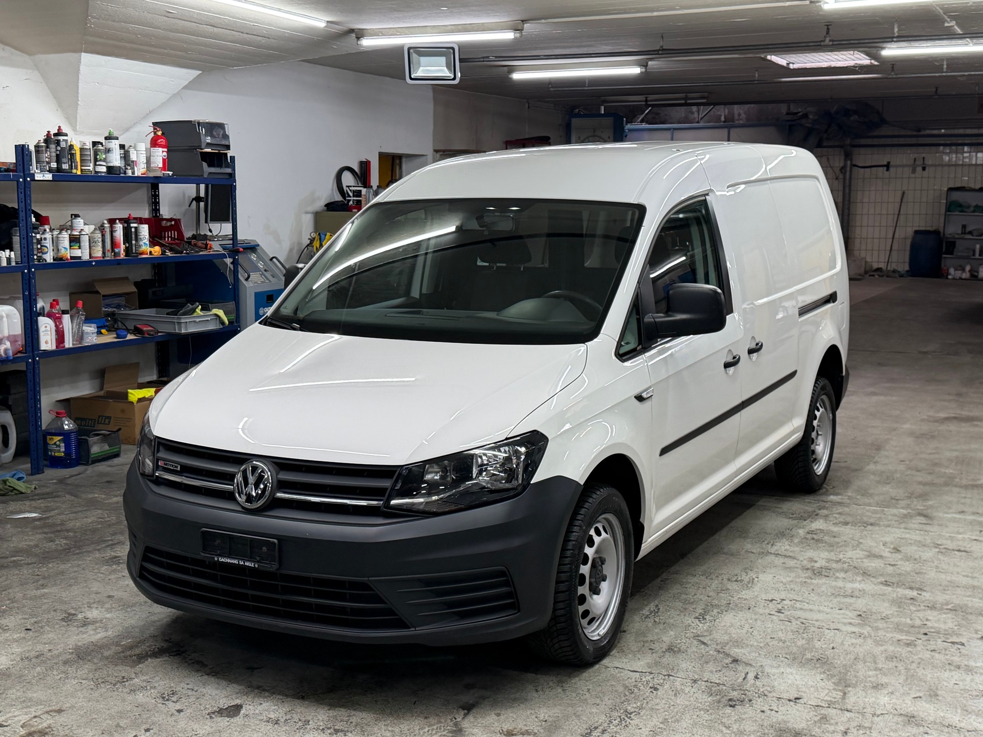 VW Caddy Maxi 2.0TDI 4Motion BlueMotion Technology-image-1