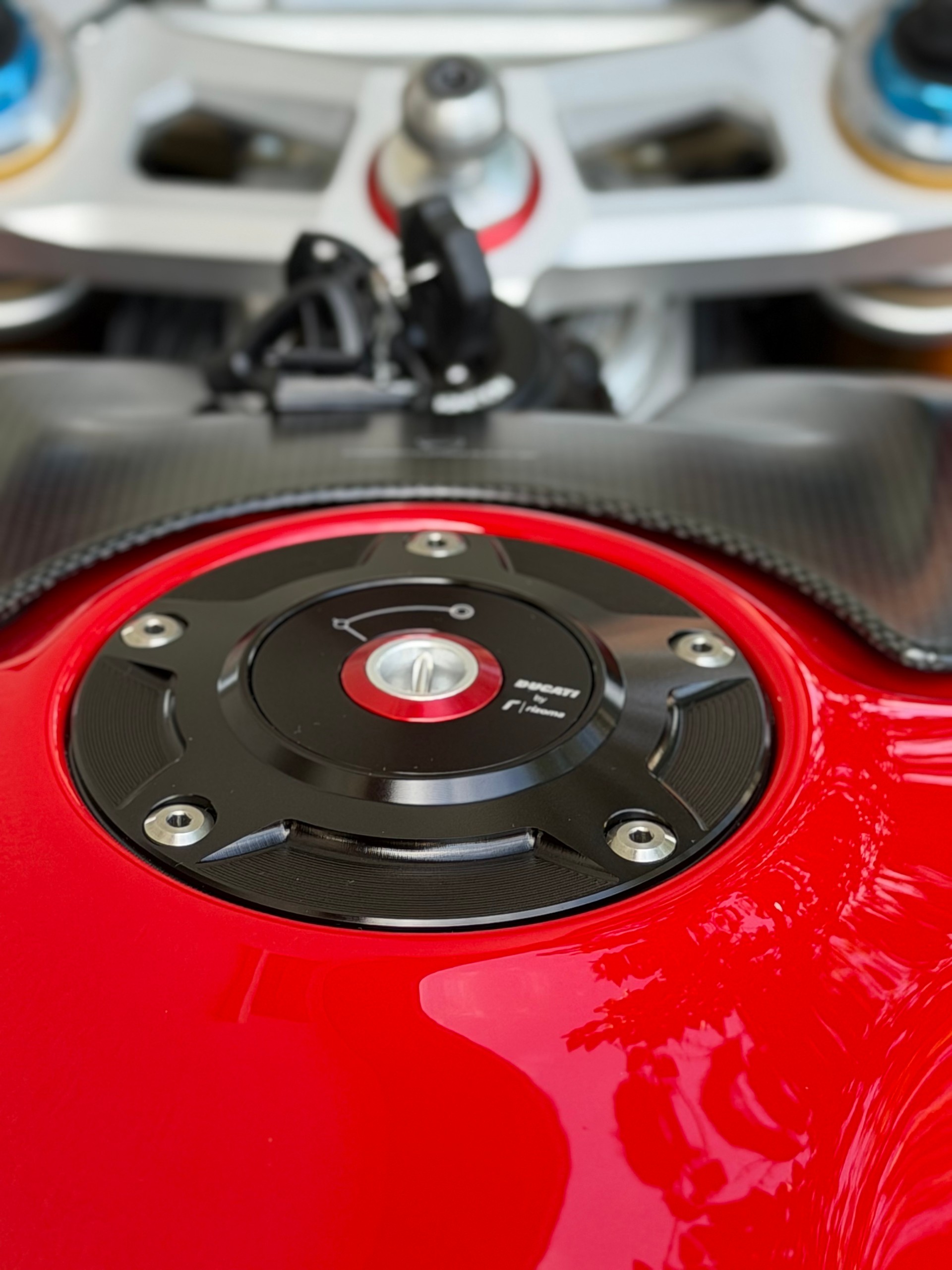 DUCATI Panigale 1103 V4 S-image-3