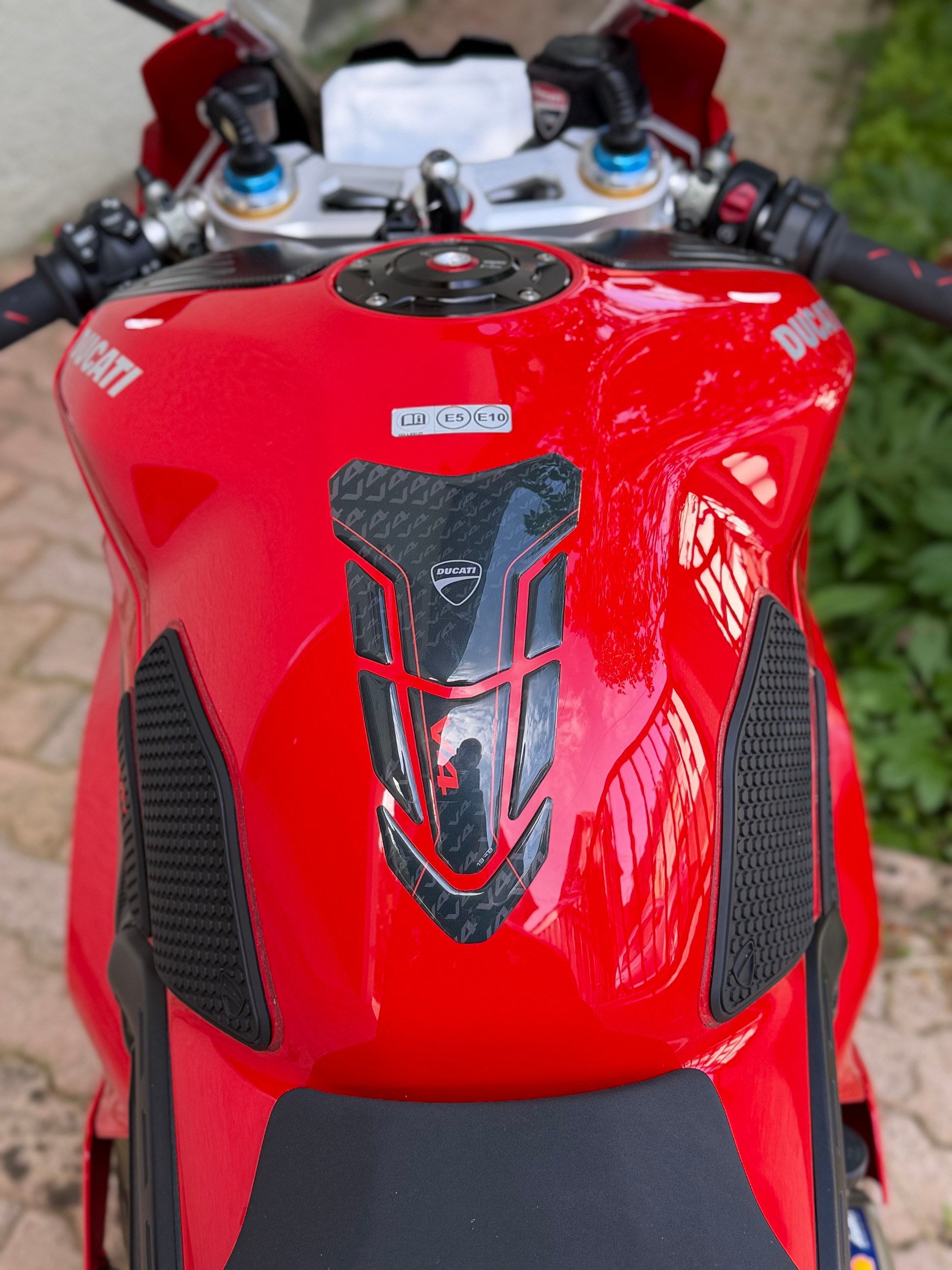 DUCATI Panigale 1103 V4 S-image-1