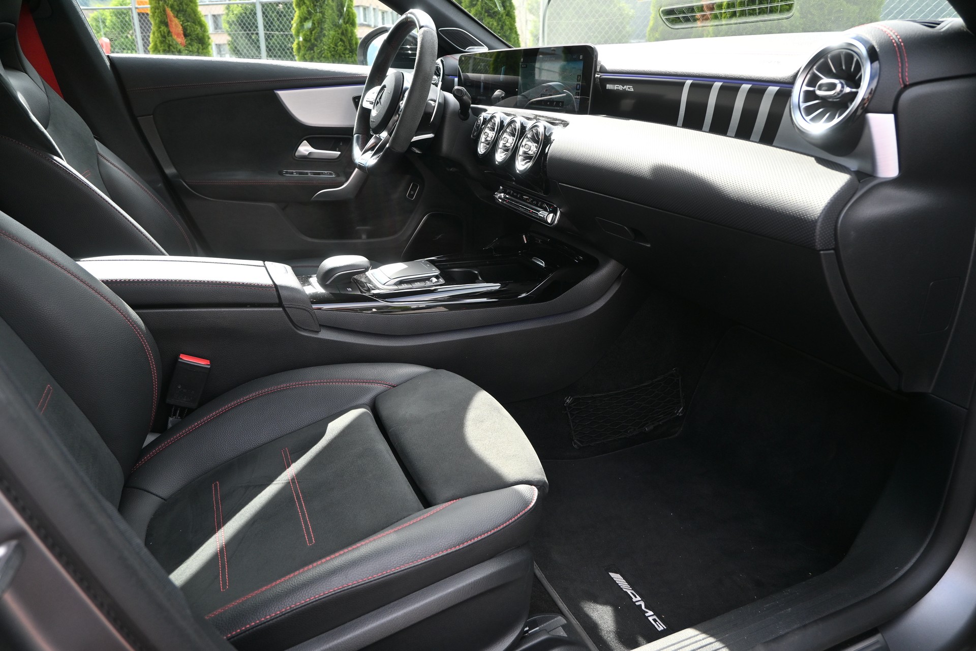 MERCEDES-BENZ CLA Shooting Brake 45 S AMG 4Matic+ 8G-DCT-image-12