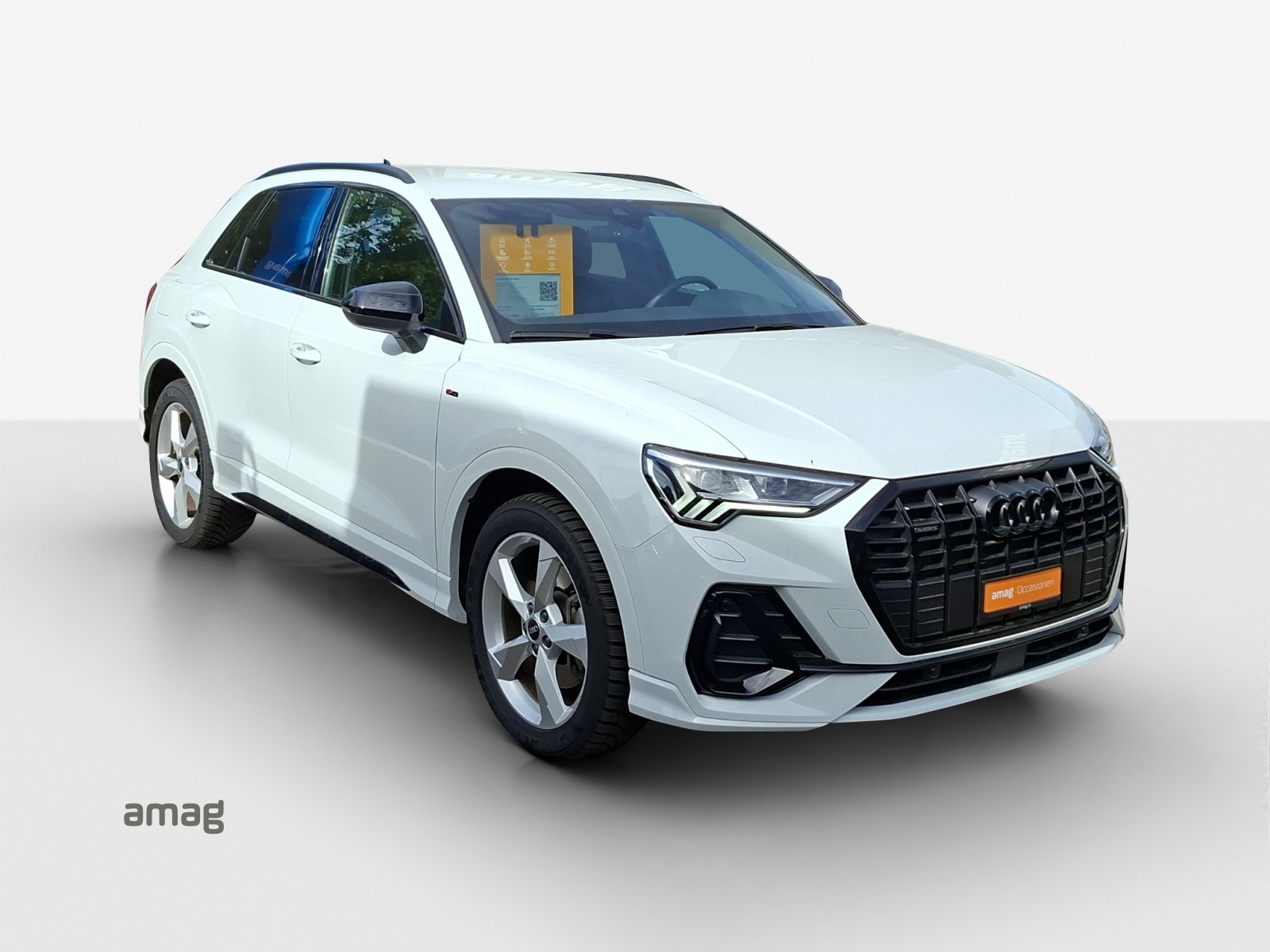 AUDI Q3 Sportback 40 TDI S line quattro S-tronic-image-5