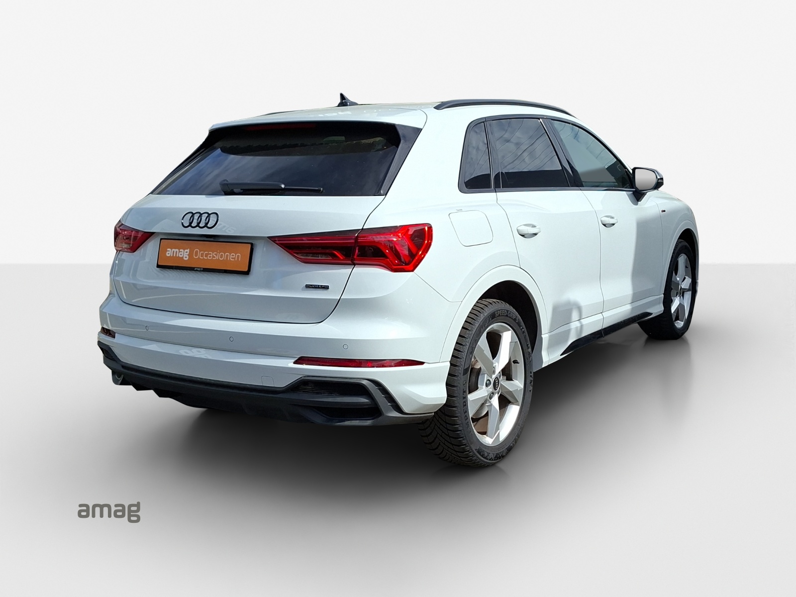 AUDI Q3 Sportback 40 TDI S line quattro S-tronic-image-4