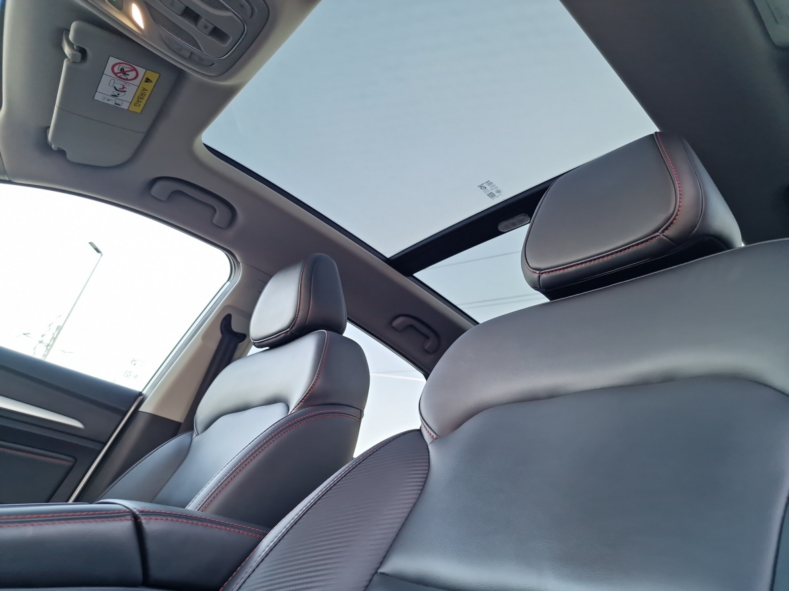 MG ZS EV 70kWh Luxury AHK Panorama Reichweite 440 km-image-11