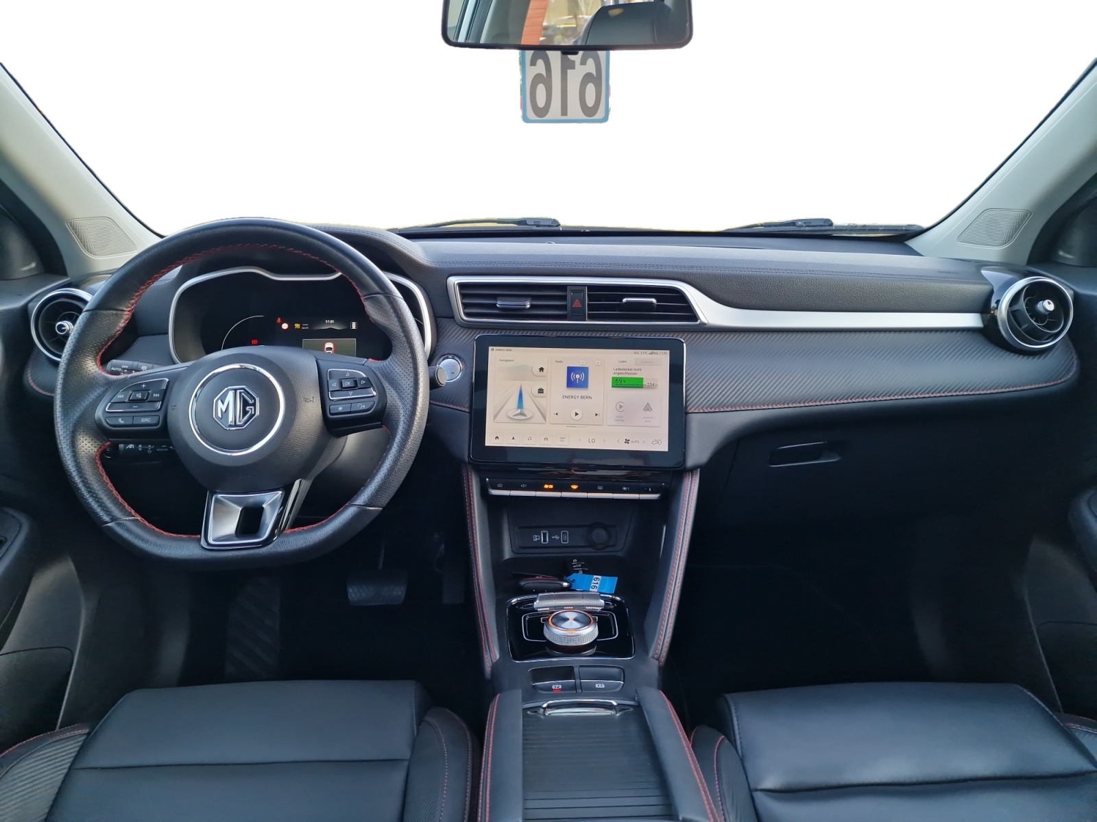 MG ZS EV 70kWh Luxury AHK Panorama Reichweite 440 km-image-22