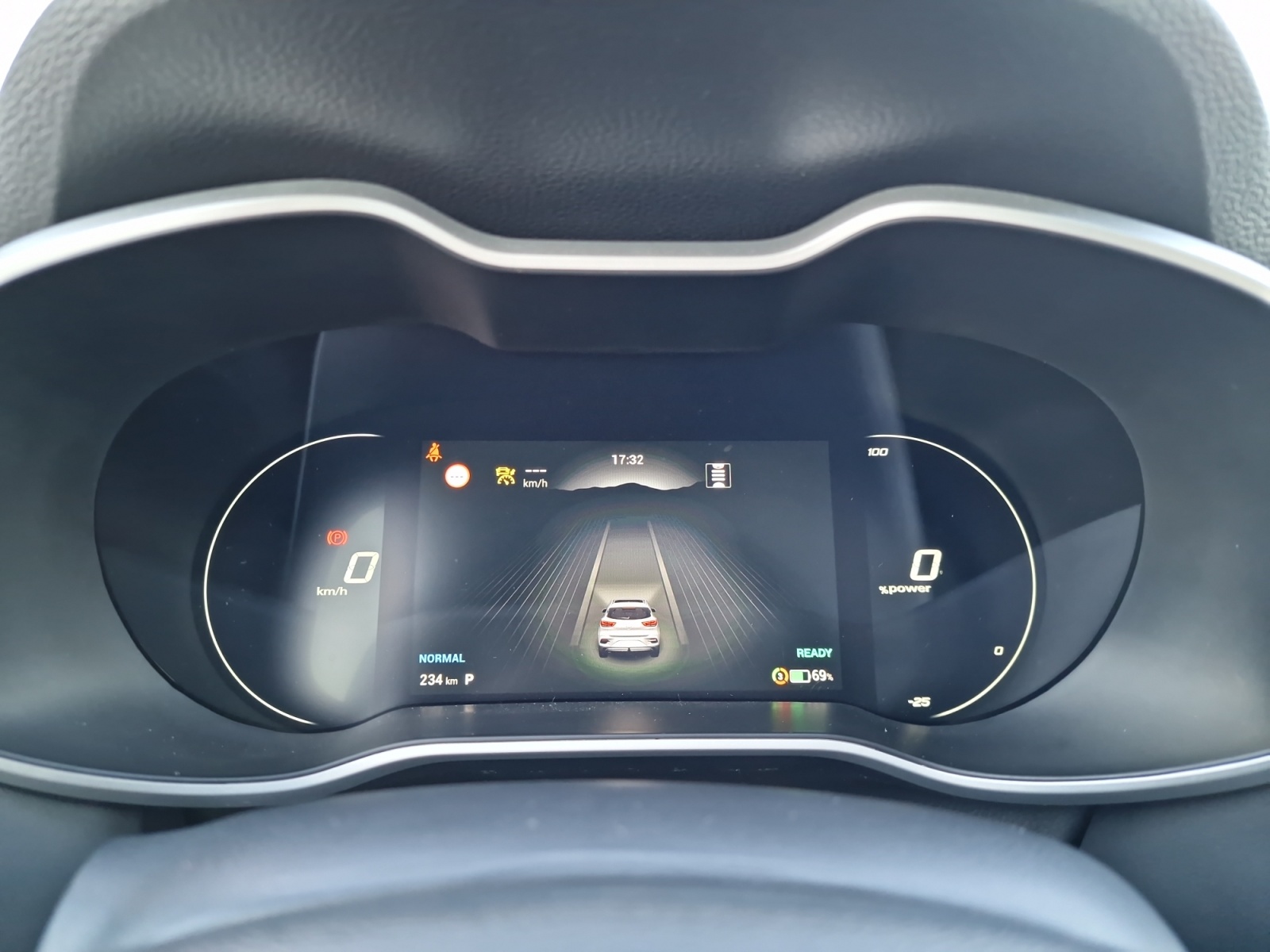 MG ZS EV 70kWh Luxury AHK Panorama Reichweite 440 km-image-15
