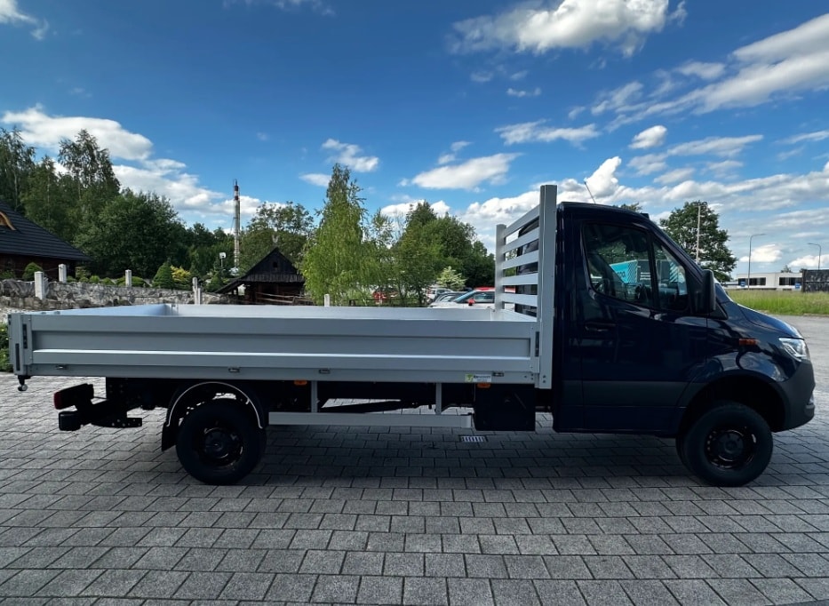 MERCEDES-BENZ Sprinter 319 CDI Standard 9G-TRONIC 4x4-showroom-element-2