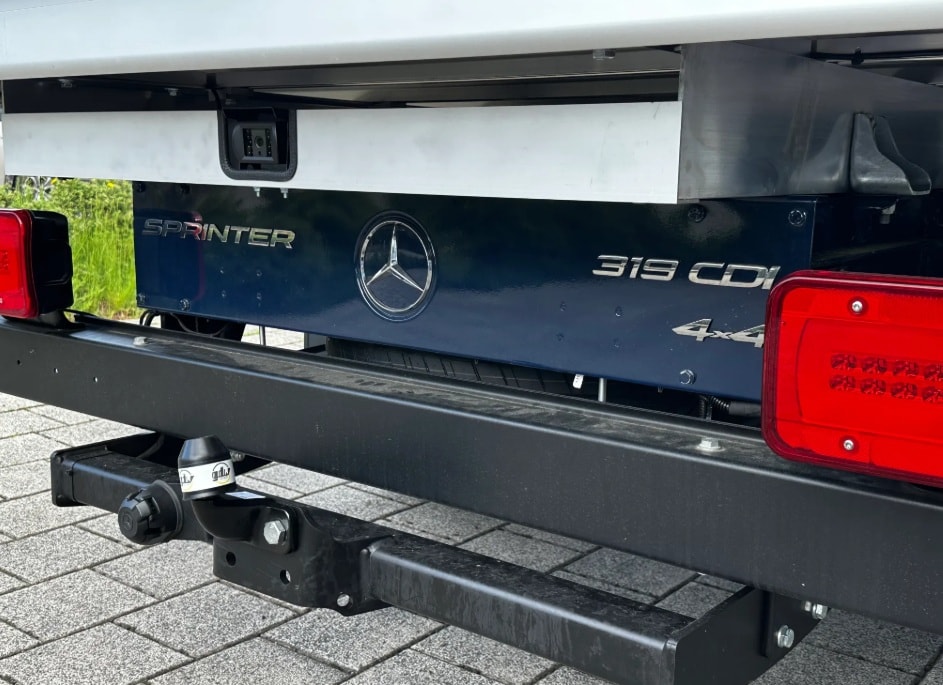 MERCEDES-BENZ Sprinter 319 CDI Standard 9G-TRONIC 4x4-image-21